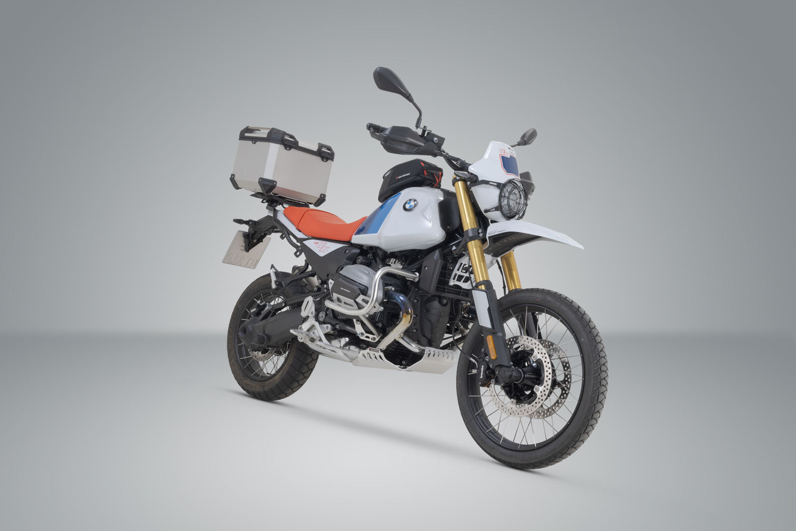 SW-MOTECH / SWモテック TRAX ADV トップケースシステム シルバー BMW R 12 G/S (24-)。 | GPT.07.997.70000/S