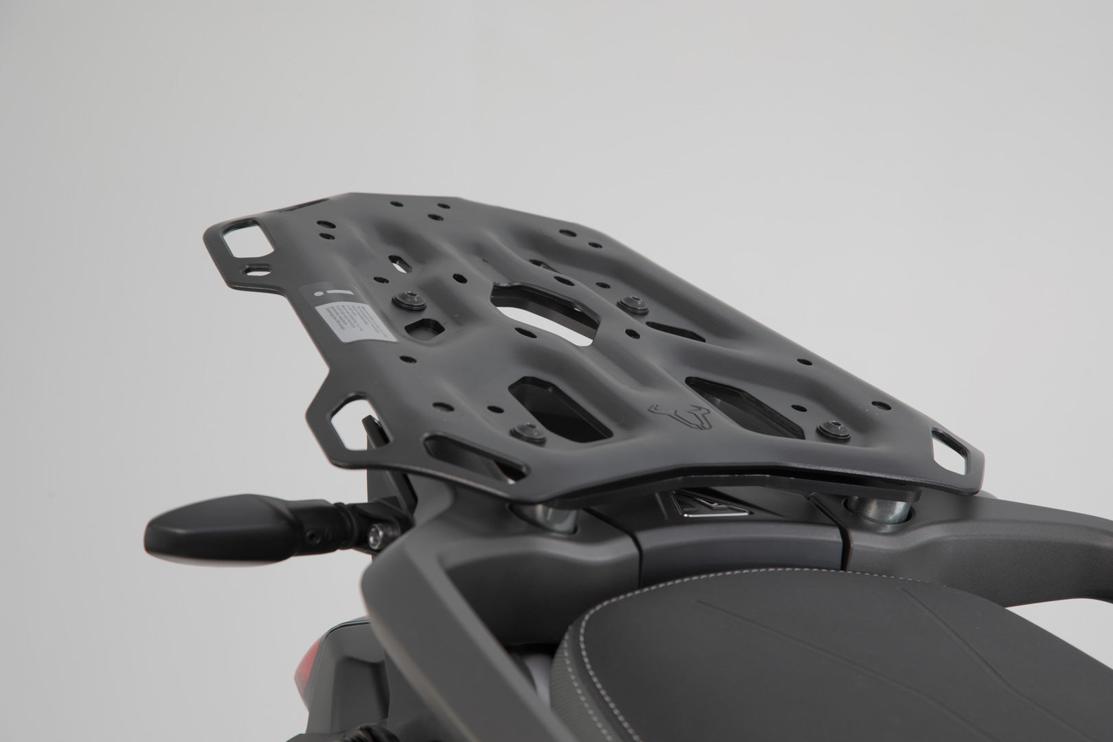 SW-MOTECH / SWモテック DUSC L トップケースシステム ブラック。41 l。Triumph Tiger 900 (19-)/1200 (22-)。 | GPT.11.953.65001/B