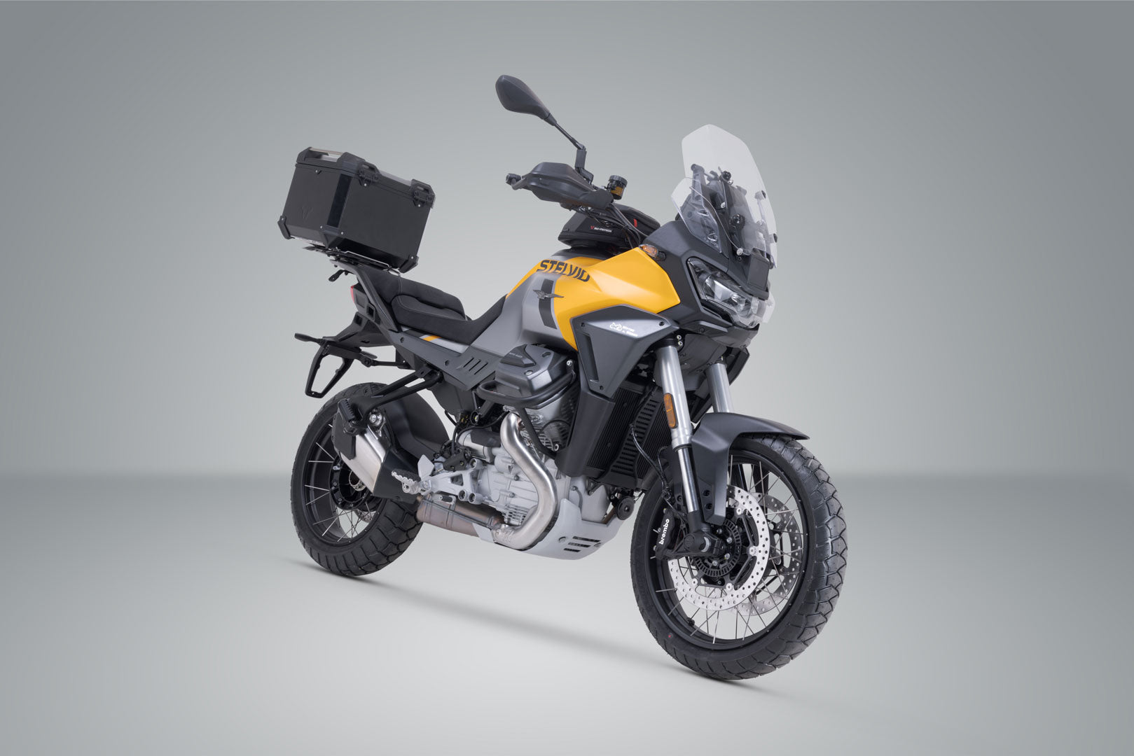 SW-MOTECH / SWモテック TRAX ADV トップケースシステム ブラック。Moto Guzzi ステルヴィオ (23-)。 | GPT.17.624.70000/B