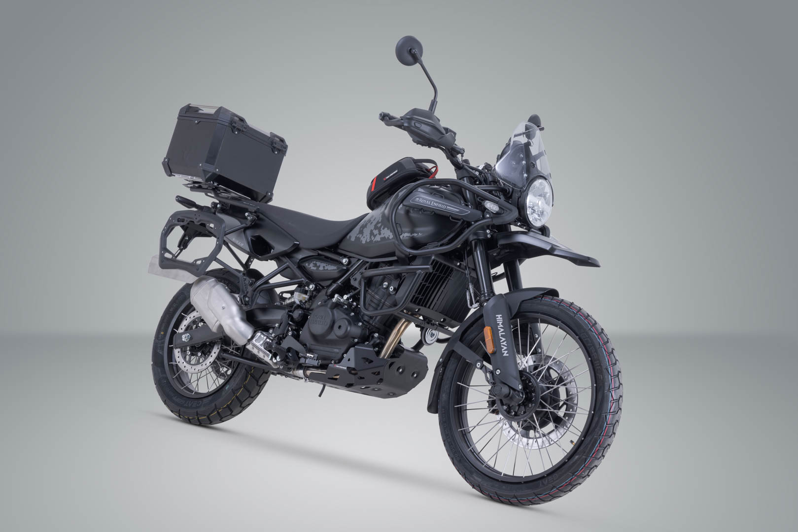 SW-MOTECH / SWモテック TRAX ADV トップケースシステム ブラック。ロイヤル・エンフィールド ヒマラヤン 450 ラリー (25-)。 | GPT.41.620.70100/B