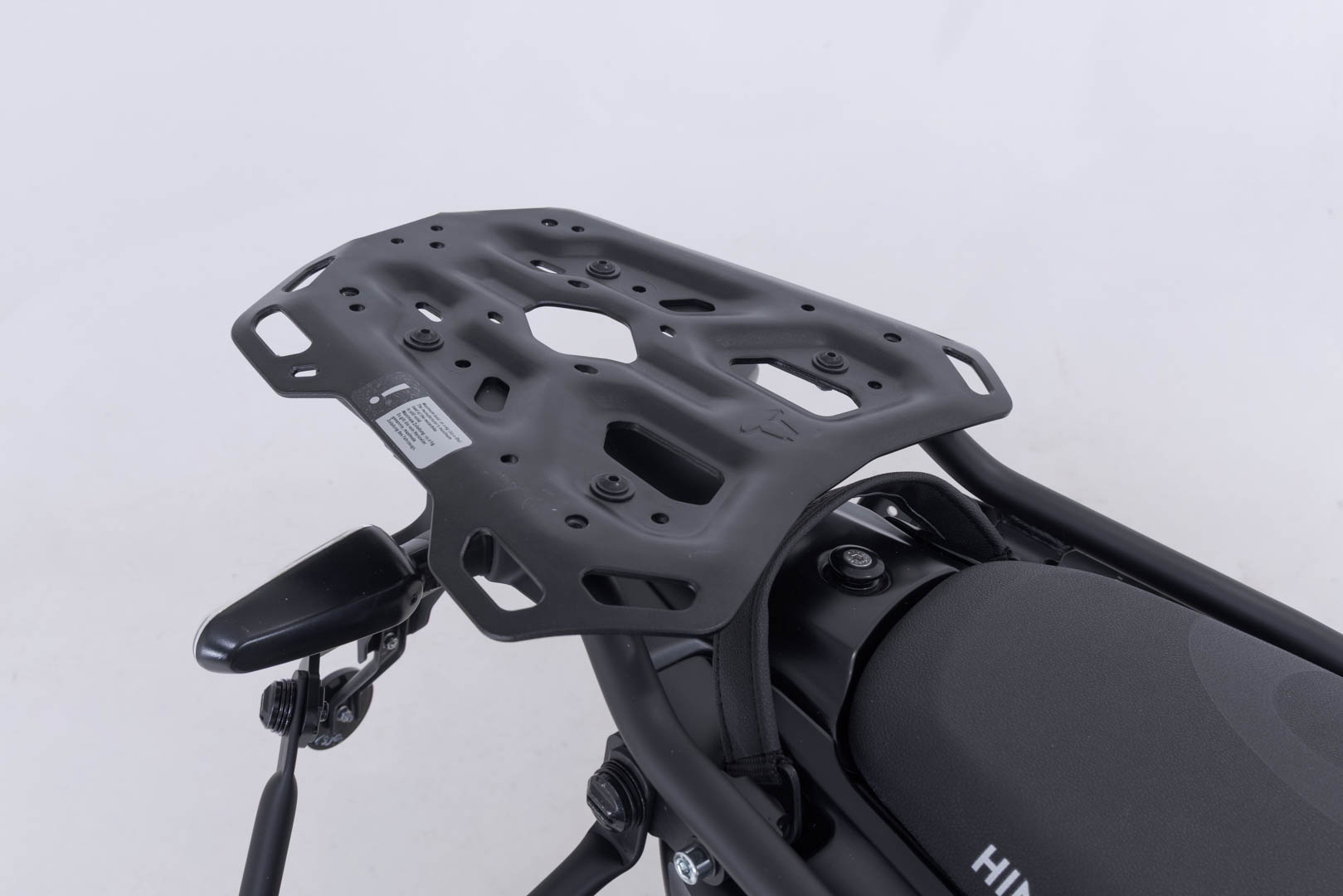 SW-MOTECH / SWモテック TRAX ADV トップケースシステム シルバー。ロイヤル・エンフィールド・ヒマラヤン 450 ラリー (25-)。 | GPT.41.620.70100/S