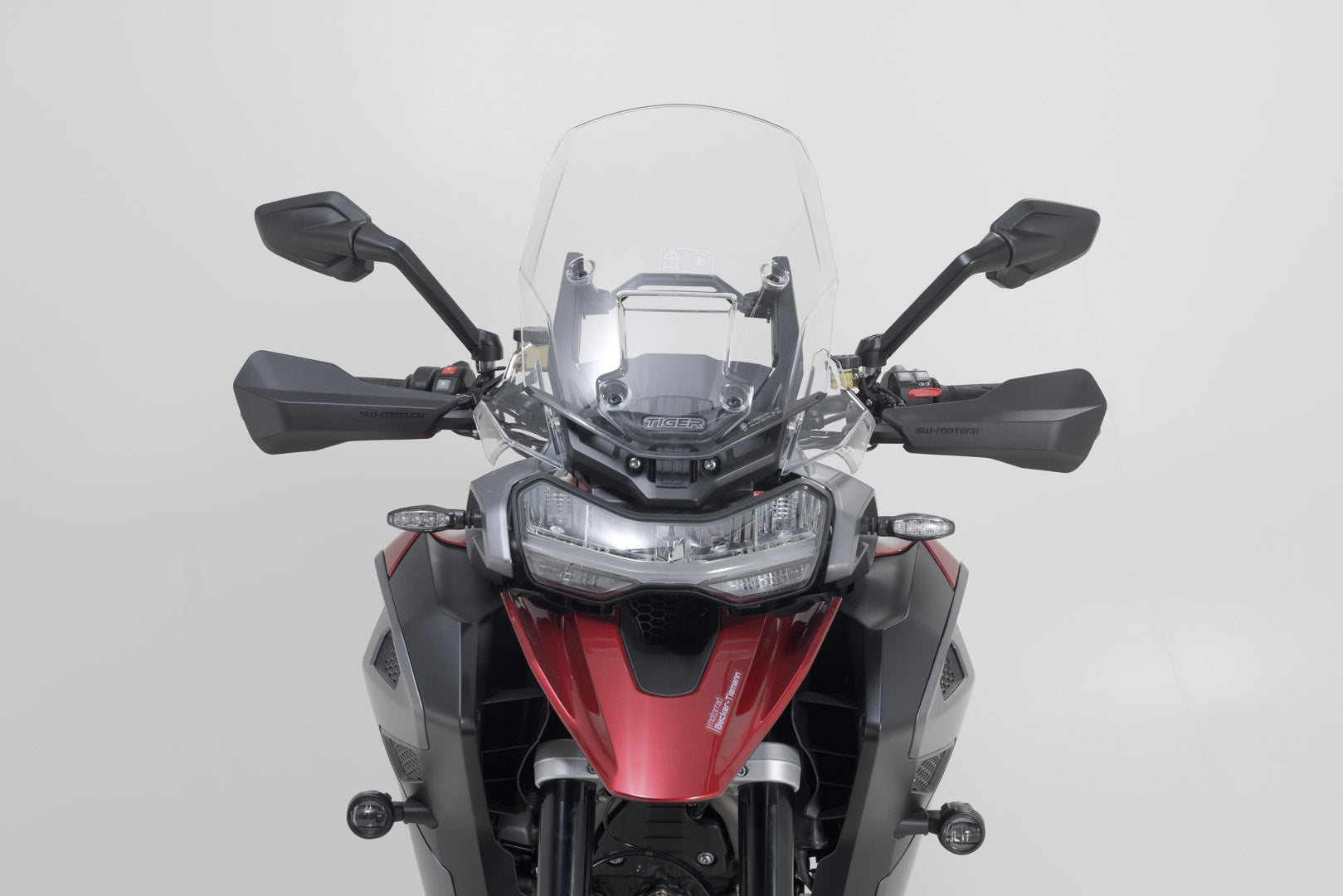 SW-MOTECH / SWモテック スポーツ用ハンドプロテクターキット(ブラック)。Triumph・タイガー 1200GT/ラリーモデル用。 | HDG.00.220.23001/B