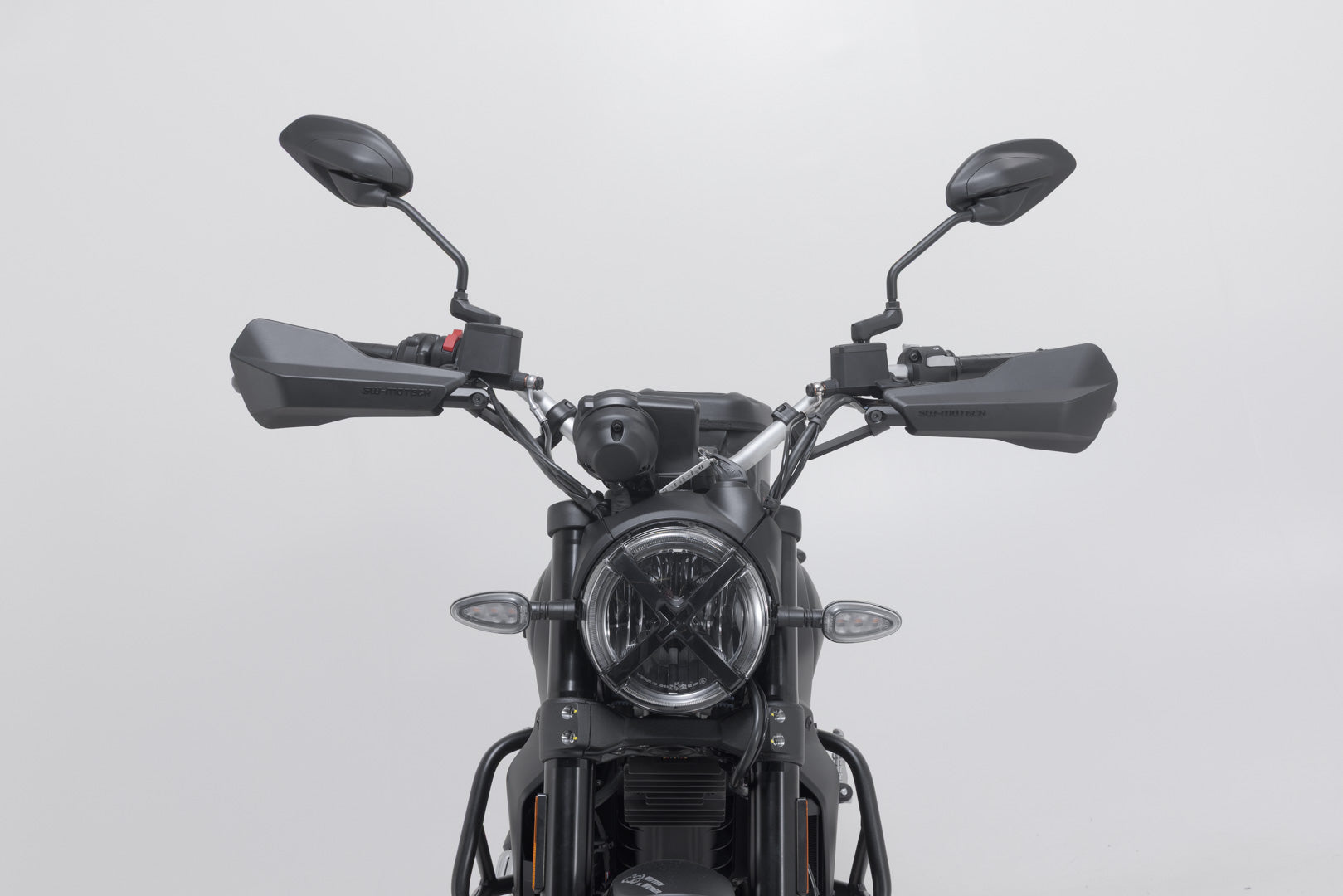 SW-MOTECH / SWモテック スポーツ用ハンドプロテクターキット ブラック。Ducati・スクランブラー(14-)。 | HDG.00.220.24301/B