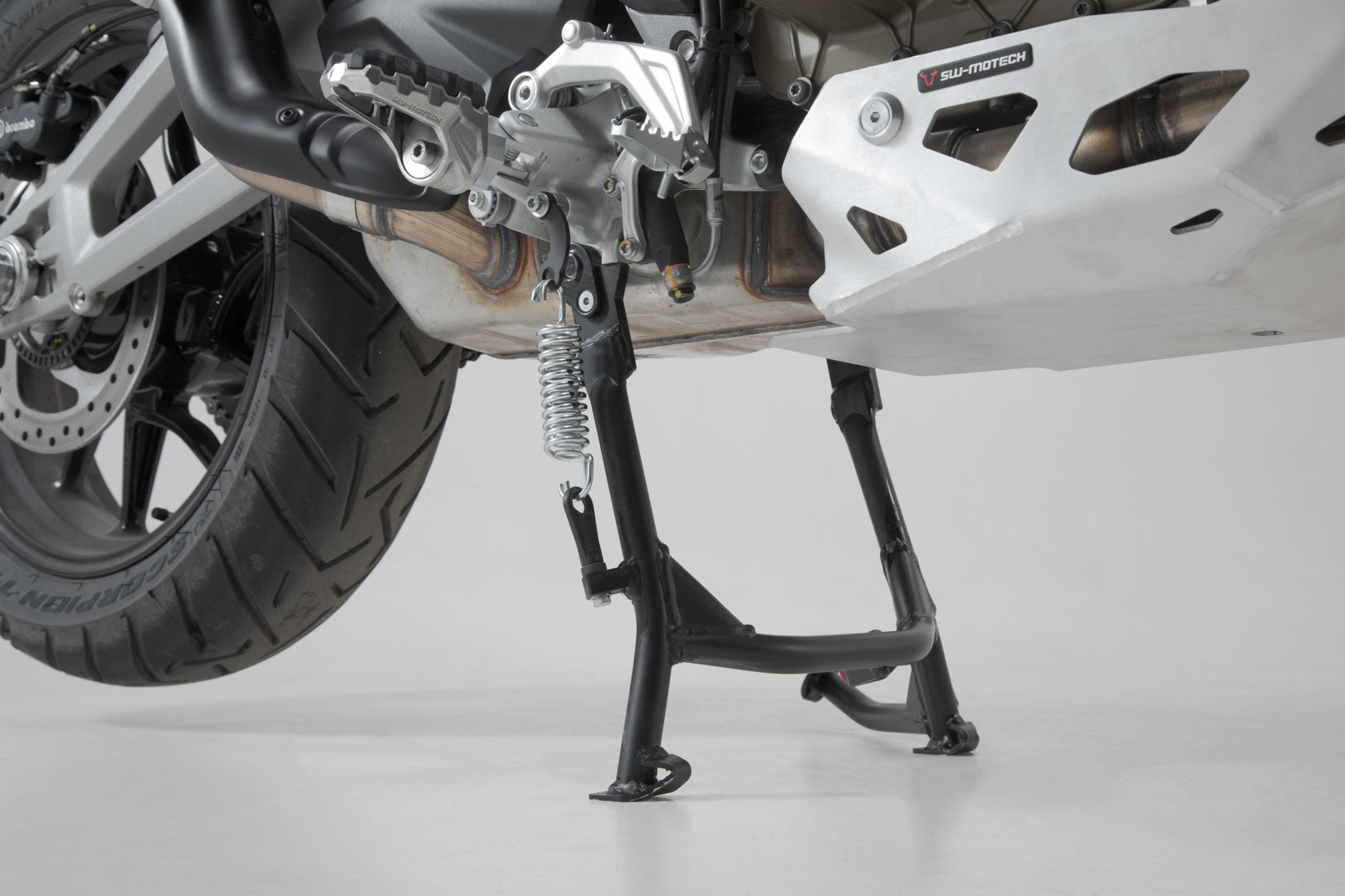 SW-MOTECH / SWモテック センタースタンド(ブラック)。Ducati Multistrada V4モデル(20-)。 | HPS.22.822.10001/B