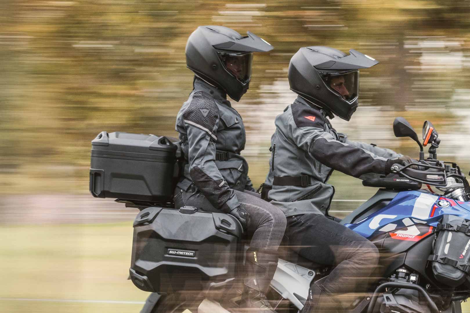SW-MOTECH / SWモテック DUSC パッセンジャー用背もたれ(ブラック)。DUSC M / L用。 | HSK.00.745.15400/B