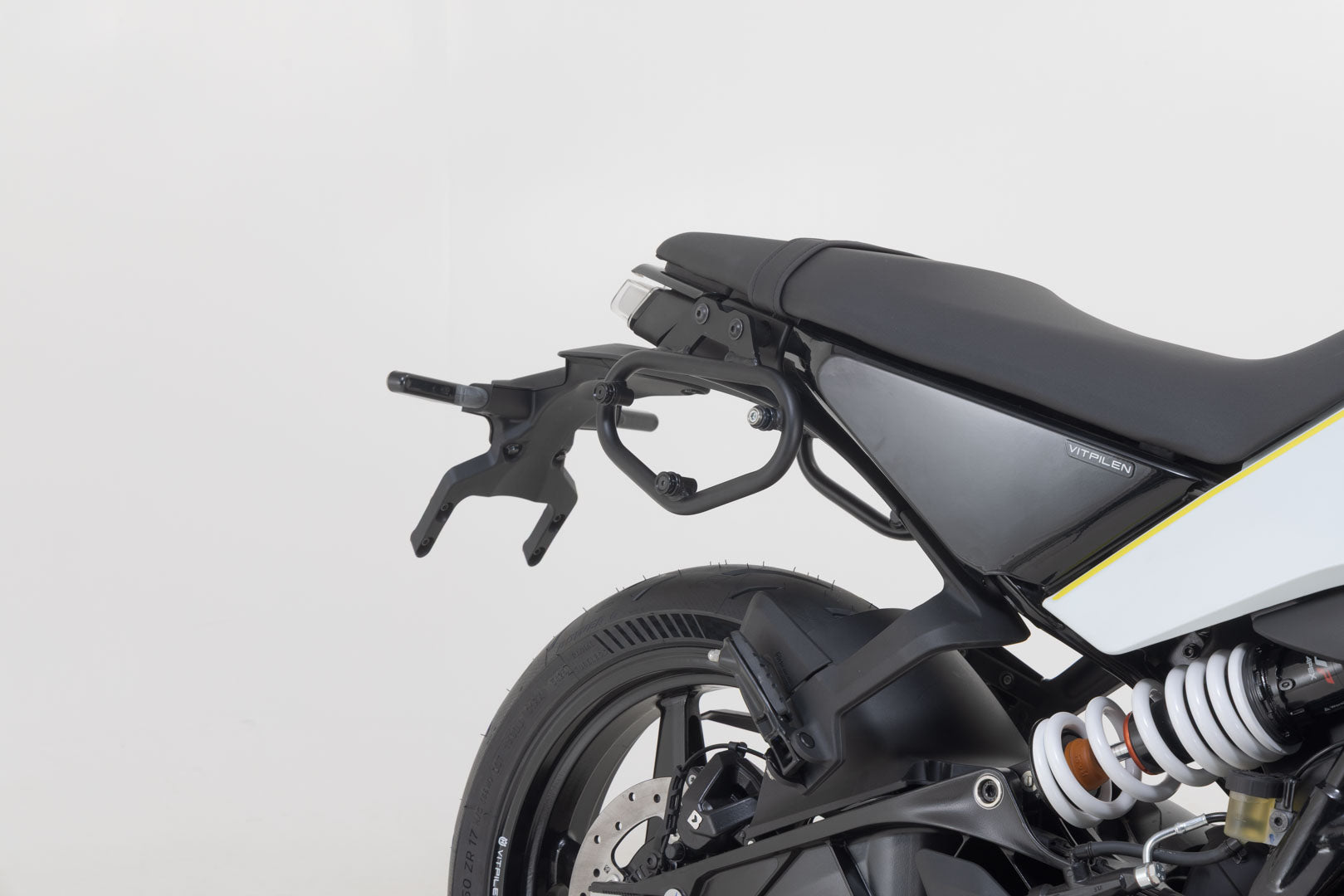 SW-MOTECH / SWモテック SLC サイドキャリア(右側) Husqvarna Svartpilen/Vitpilen 401 (23-)。 | HTA.03.014.11000
