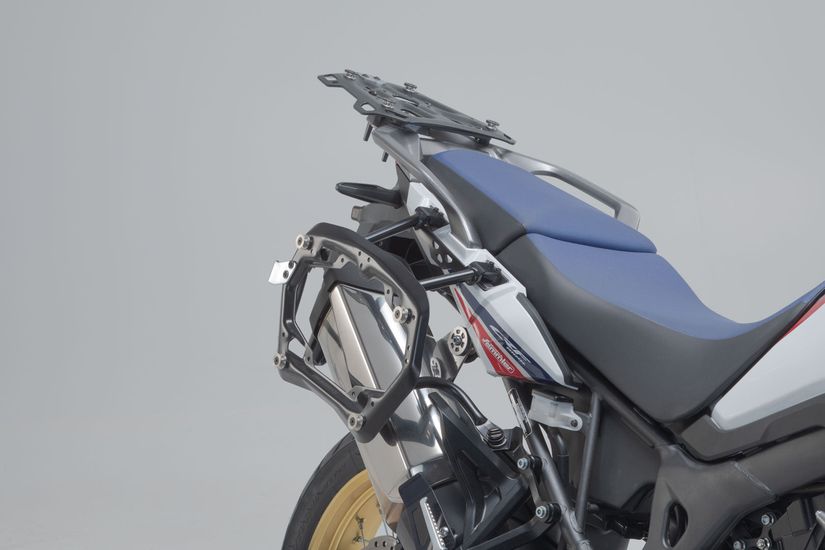 SW-MOTECH / SWモテック DUSC ハードケースシステム ブラック。41/33 リットル。CRF1000L / Adv Sports (18-)。 | KFT.01.890.65001/B