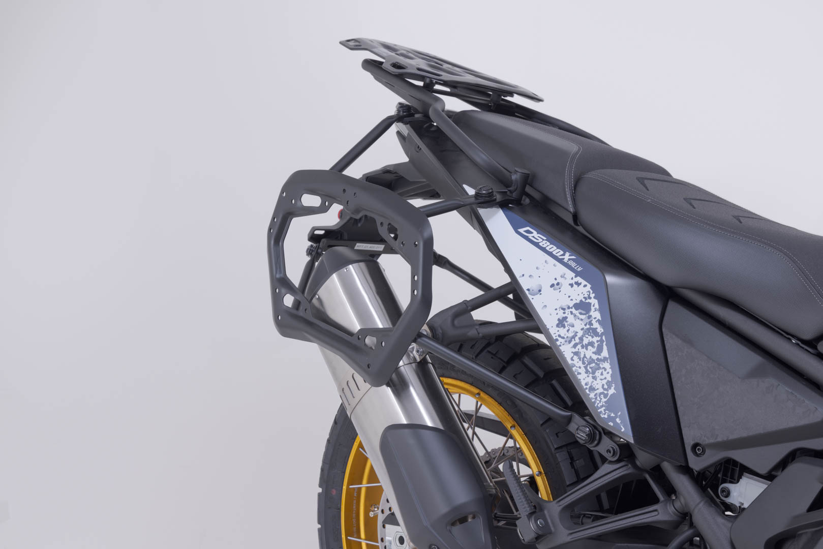 SW-MOTECH / SWモテック TRAX ADV アルミケースシステム ブラック。45/37 リットル。Voge DS800X Rally (25-)用。 | KFT.02.072.70000/B