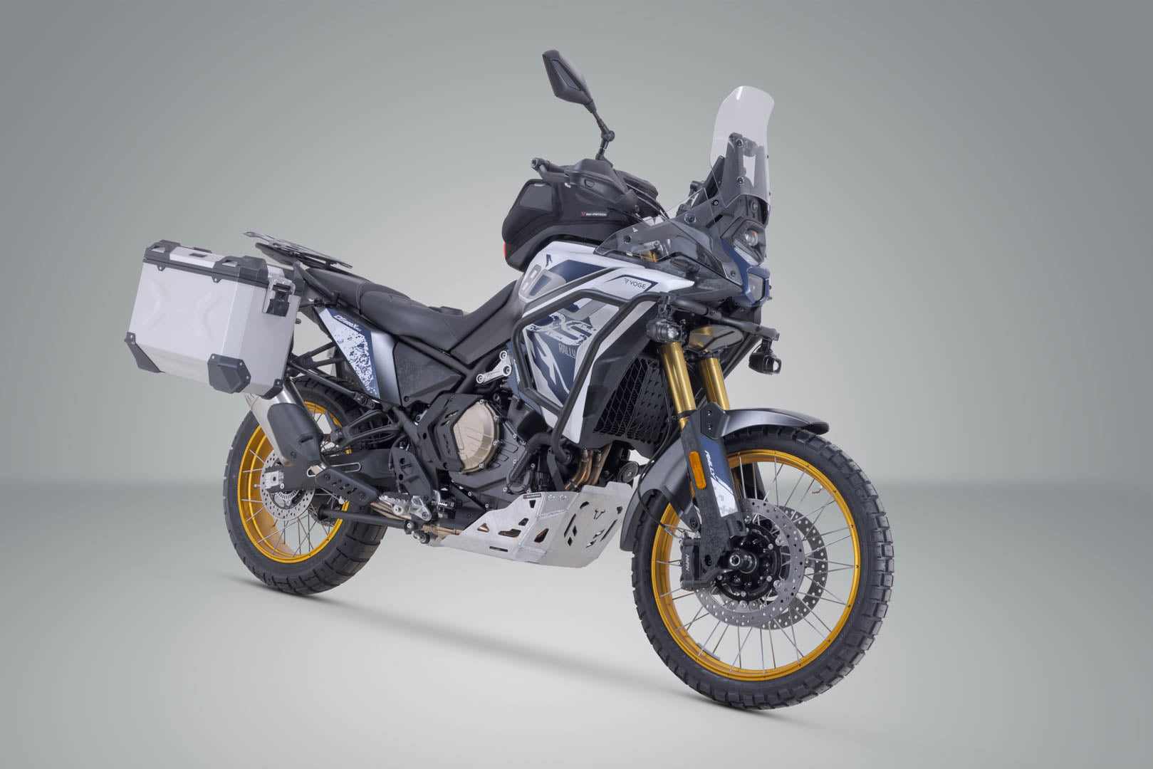 SW-MOTECH / SWモテック TRAX ADV アルミケースシステム シルバー 45/37 リットル. Voge DS800X Rally (25-)用。 | KFT.02.072.70000/S