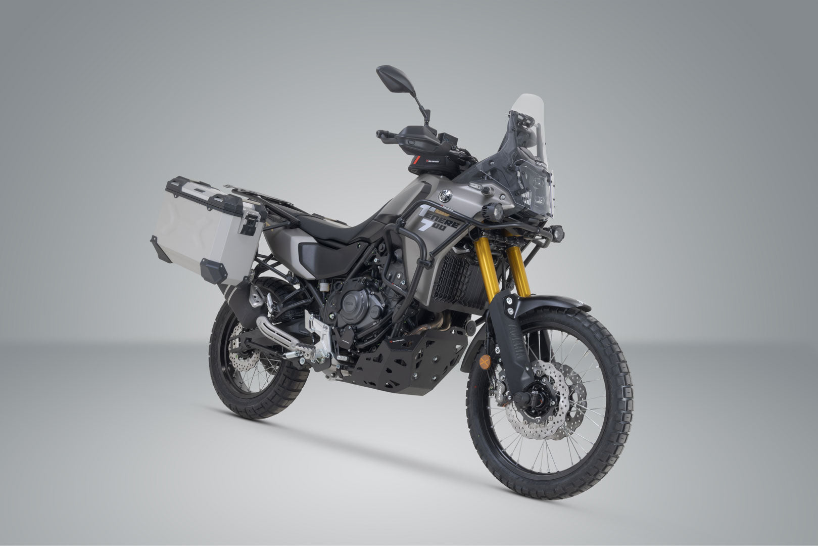 SW-MOTECH / SWモテック TRAX ADV アルミケースシステム シルバー 45/37 リットル。 Yamaha テネレ700 各モデル(19年~)。 | KFT.06.799.70003/S