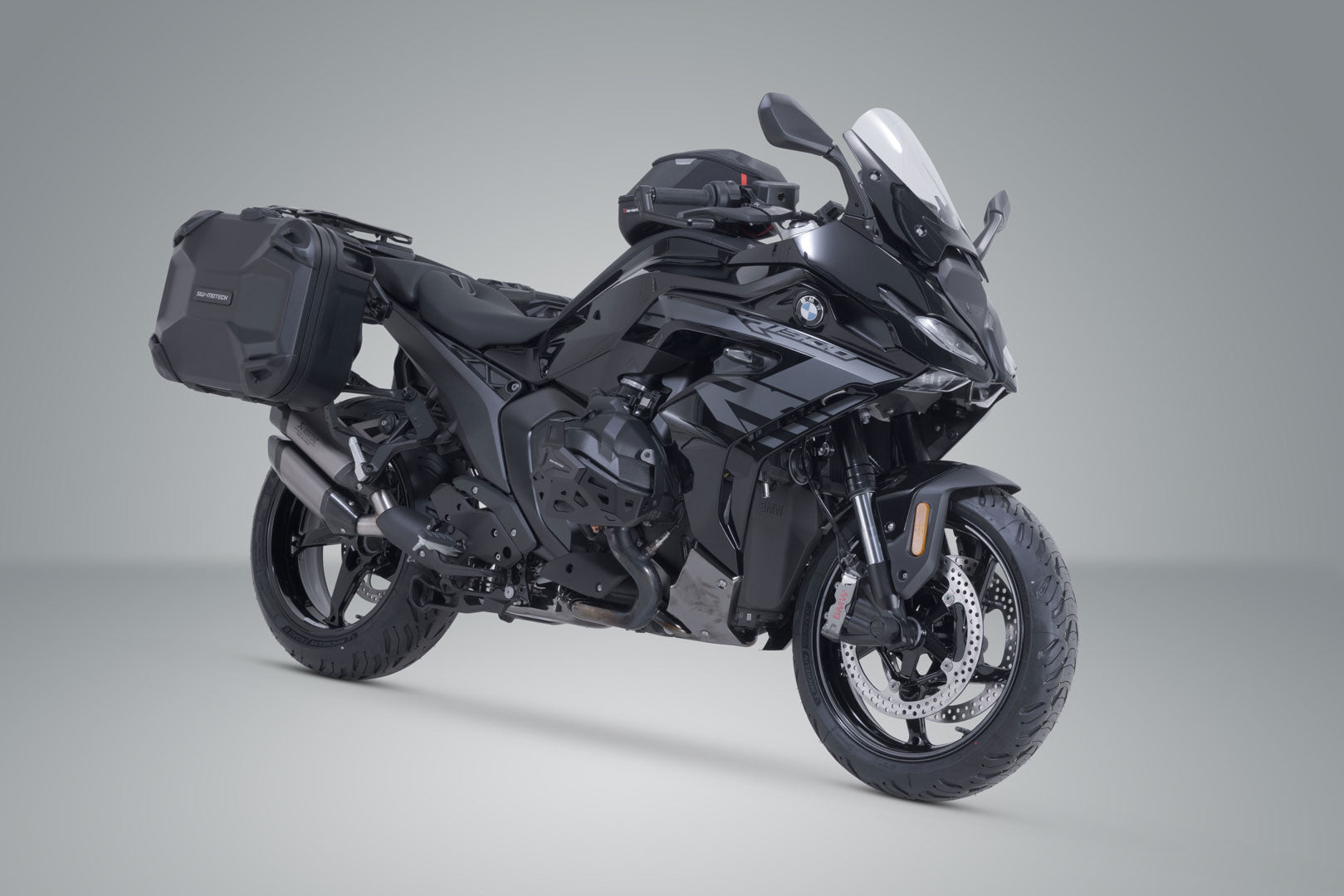 SW-MOTECH / SWモテック DUSC ハードケースシステム ブラック。33/33 l。BMW R 1300 R / R 1300 RS (25-)用。 | KFT.07.018.65000/B