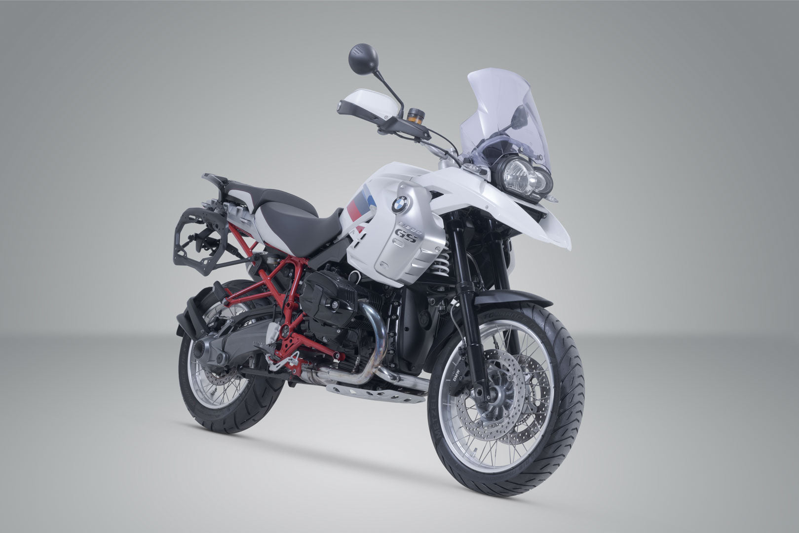 SW-MOTECH / SWモテック PRO サイドキャリア(ブラック)。BMW R1200GS(04-12)/Adv(06-13)。 | KFT.07.311.30000/B