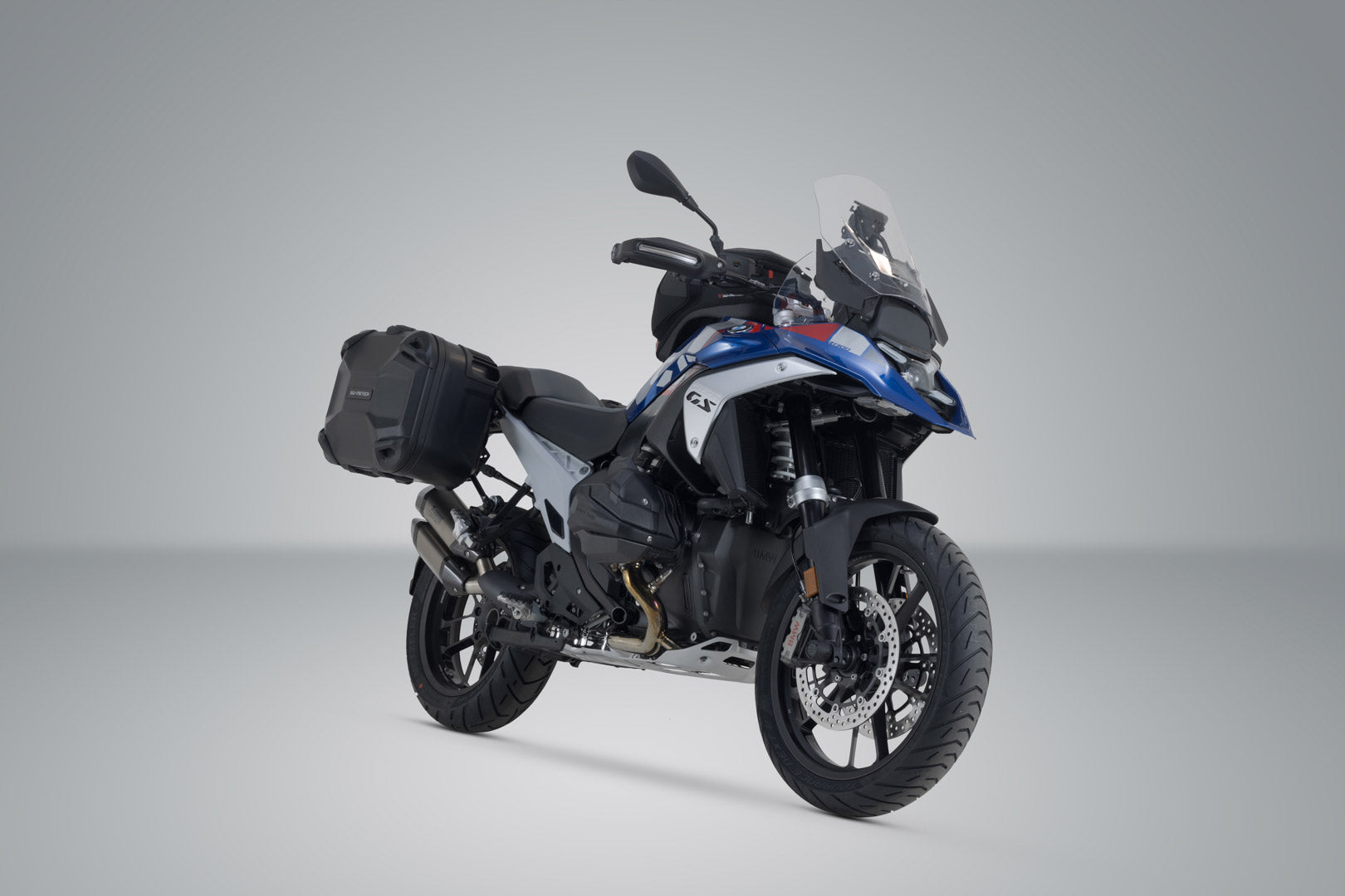 SW-MOTECH / SWモテック DUSC ハードケースシステム ブラック。41/41 リットル。BMW R 1300 GS (23-)用。 | KFT.07.975.65102/B