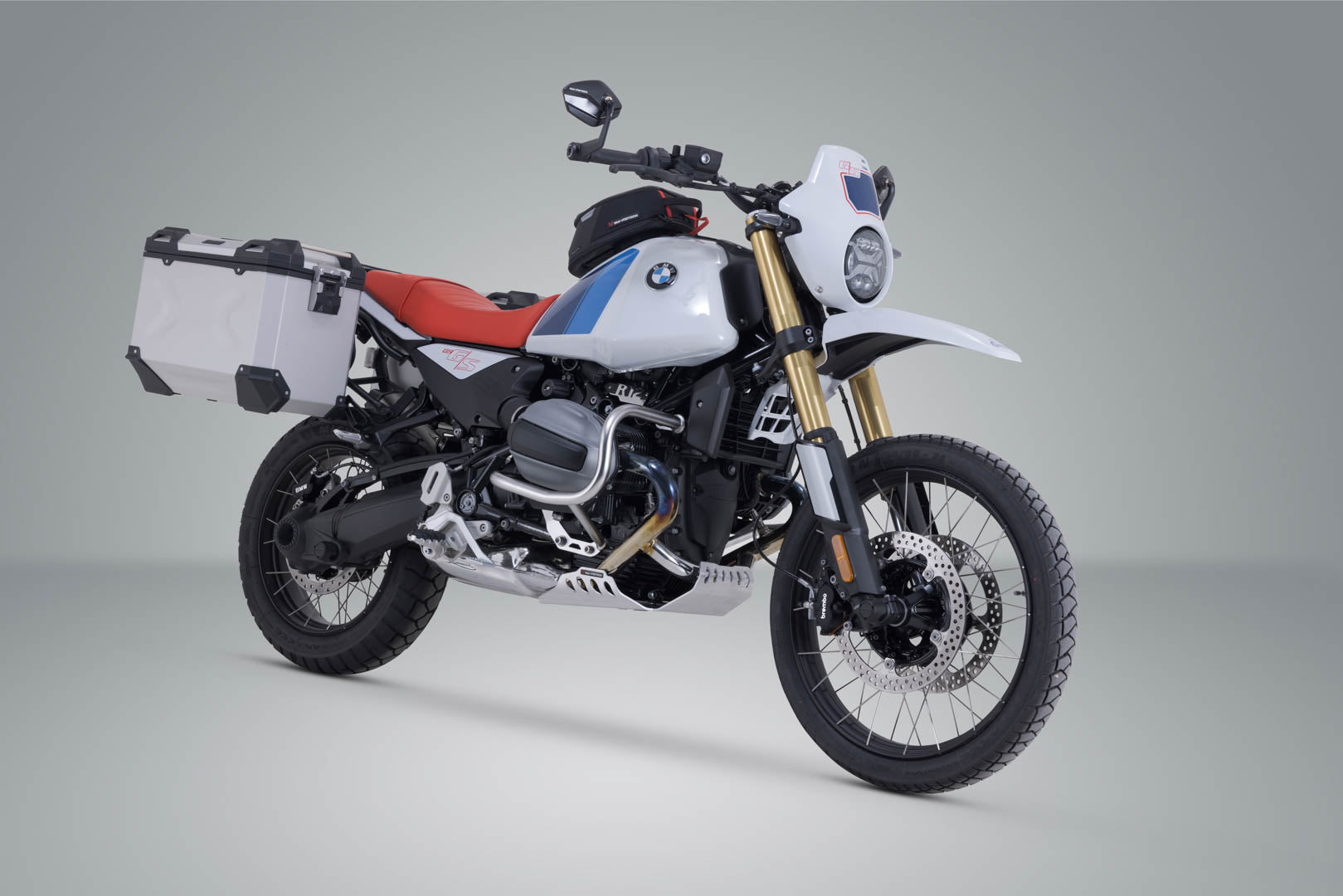 SW-MOTECH / SWモテック DUSC ハードケースシステム ブラック。33/41 リットル。BMW R 12 G/S (24-)。 | KFT.07.997.65001/B