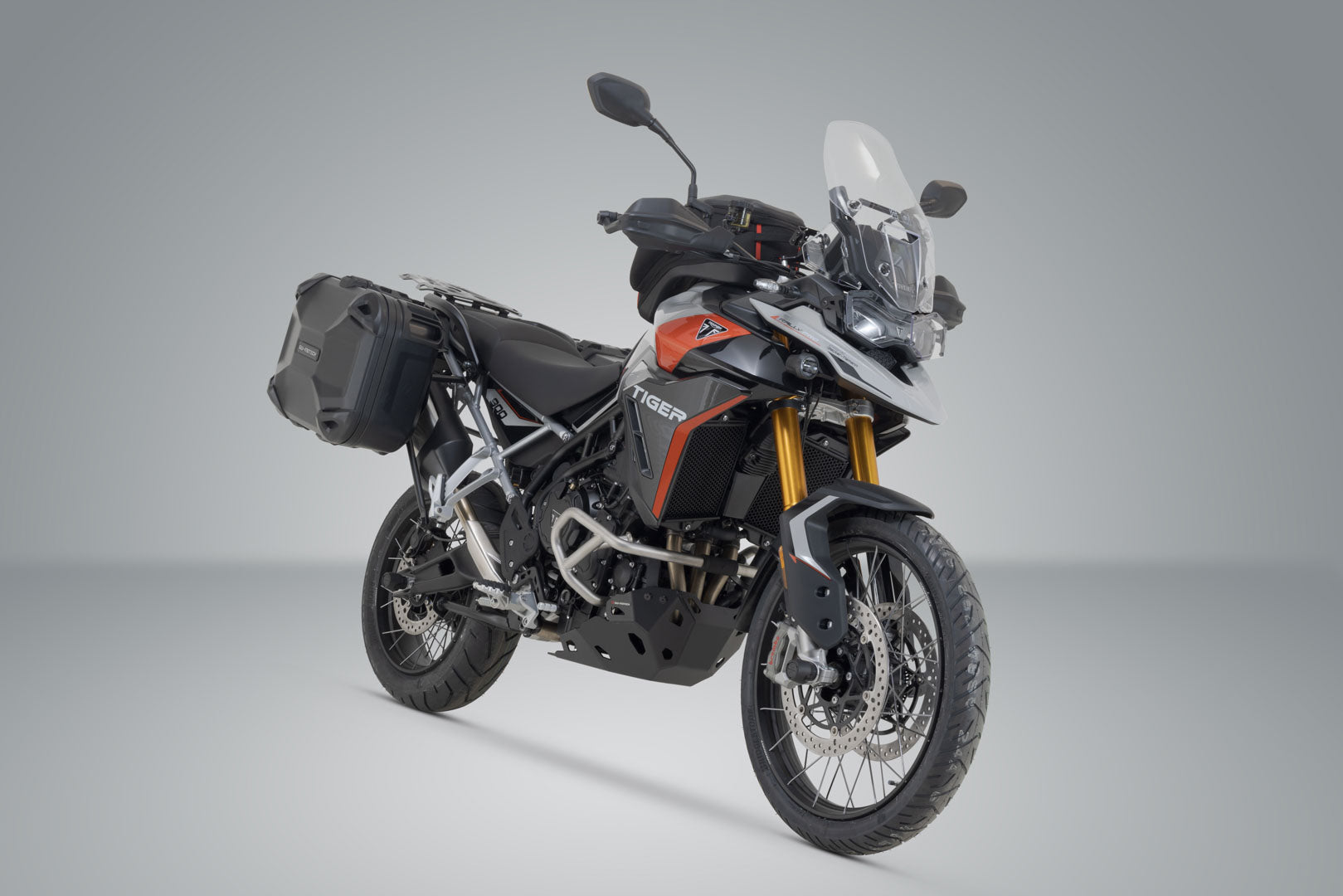 SW-MOTECH / SWモテック DUSC ハードケースシステム ブラック。41/33 l。Tiger 900 GT/GT PRO/Rally PRO。 | KFT.11.608.65001/B