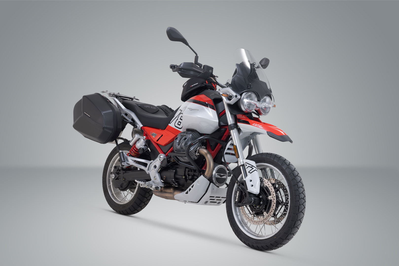 SW-MOTECH / SWモテック AERO ABS サイドケースシステム 2x25 リットル。Moto Guzzi V85 TT / Strada (24-)。 | KFT.17.632.60100/B