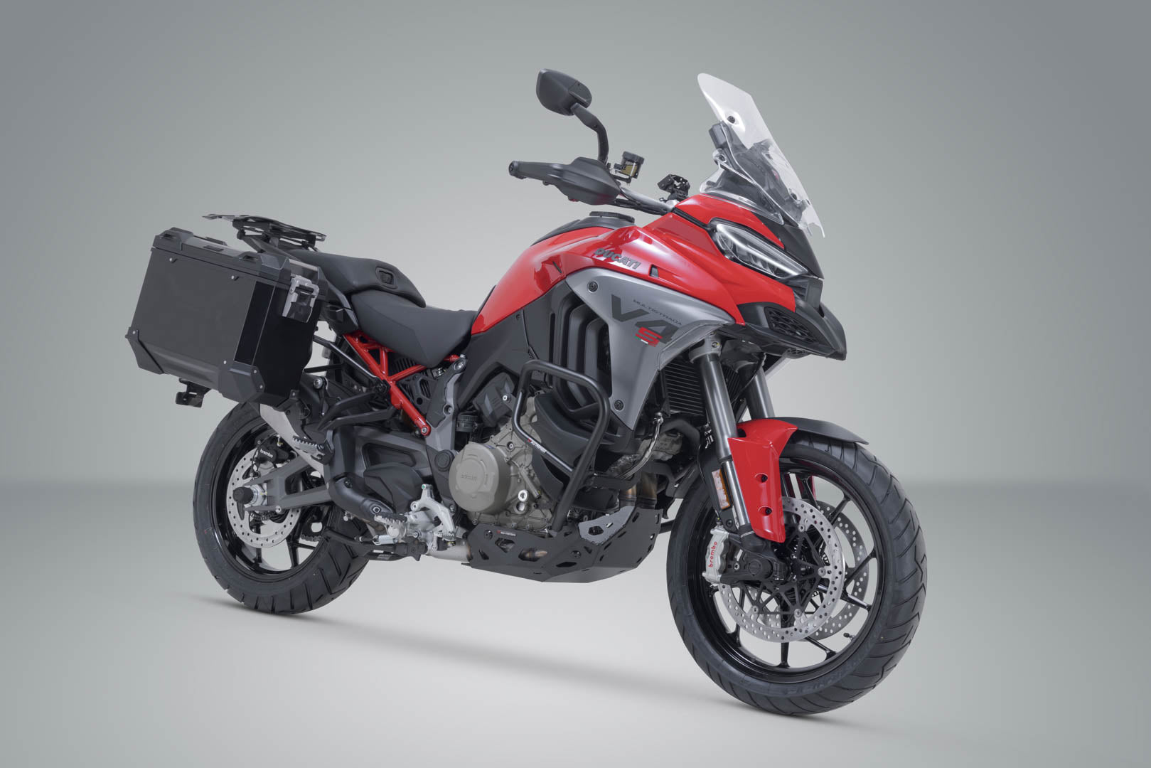 SW-MOTECH / SWモテック TRAX ADV アルミケースシステム ブラック。37/37 リットル。Ducati Multistrada V4 (20-)。 | KFT.22.822.70002/B