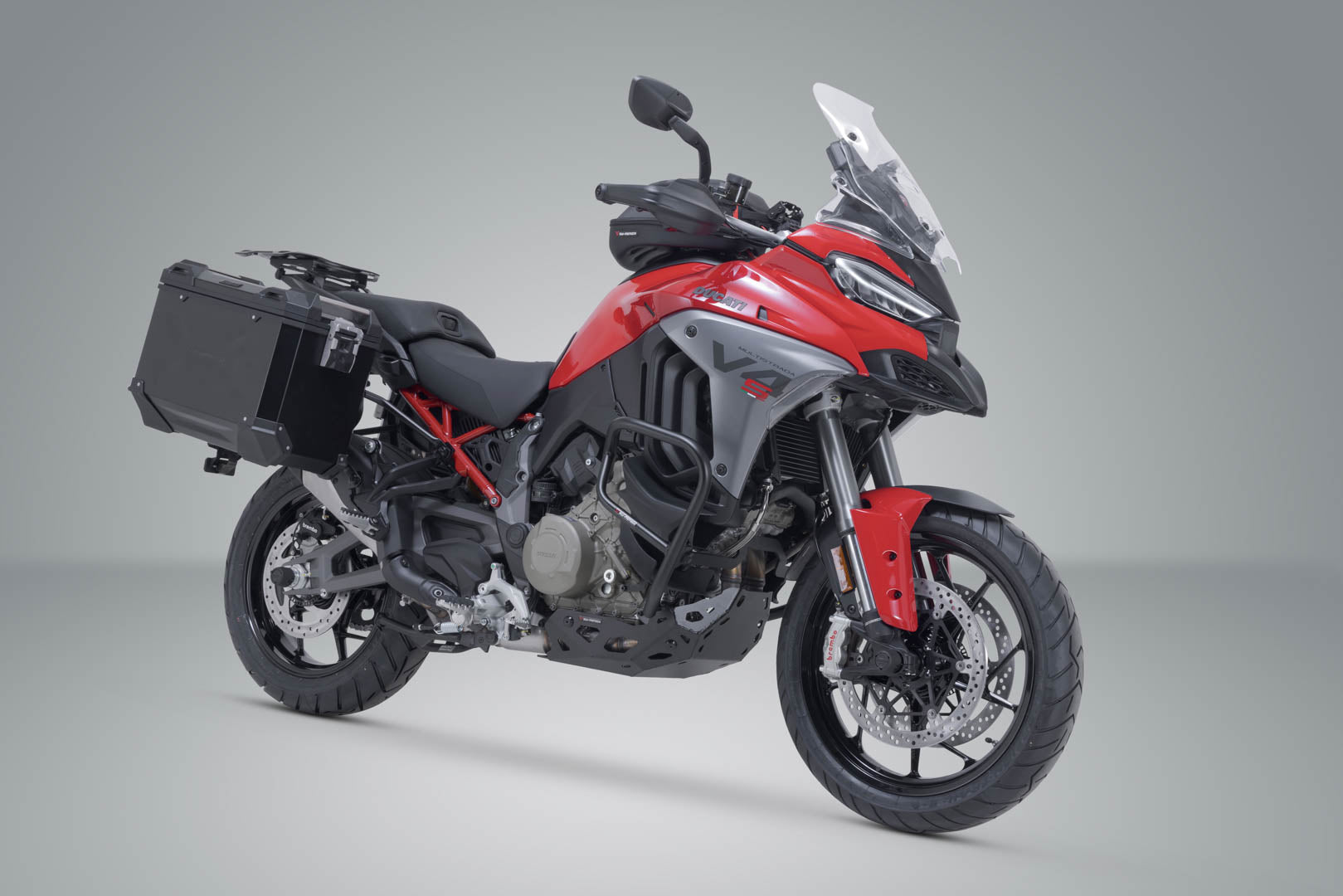 SW-MOTECH / SWモテック TRAX ADV アルミケースシステム ブラック。45/45 リットル。Ducati Multistrada V4 (20-)。 | KFT.22.822.70102/B