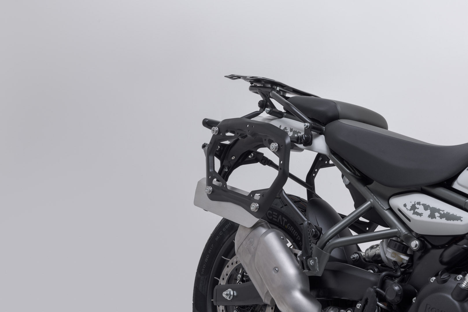 SW-MOTECH / SWモテック DUSC ハードケースシステム ブラック。33/33 リットル。ロイヤル・エンフォース・ヒマラヤン 450 (23-)。 | KFT.41.620.65001/B