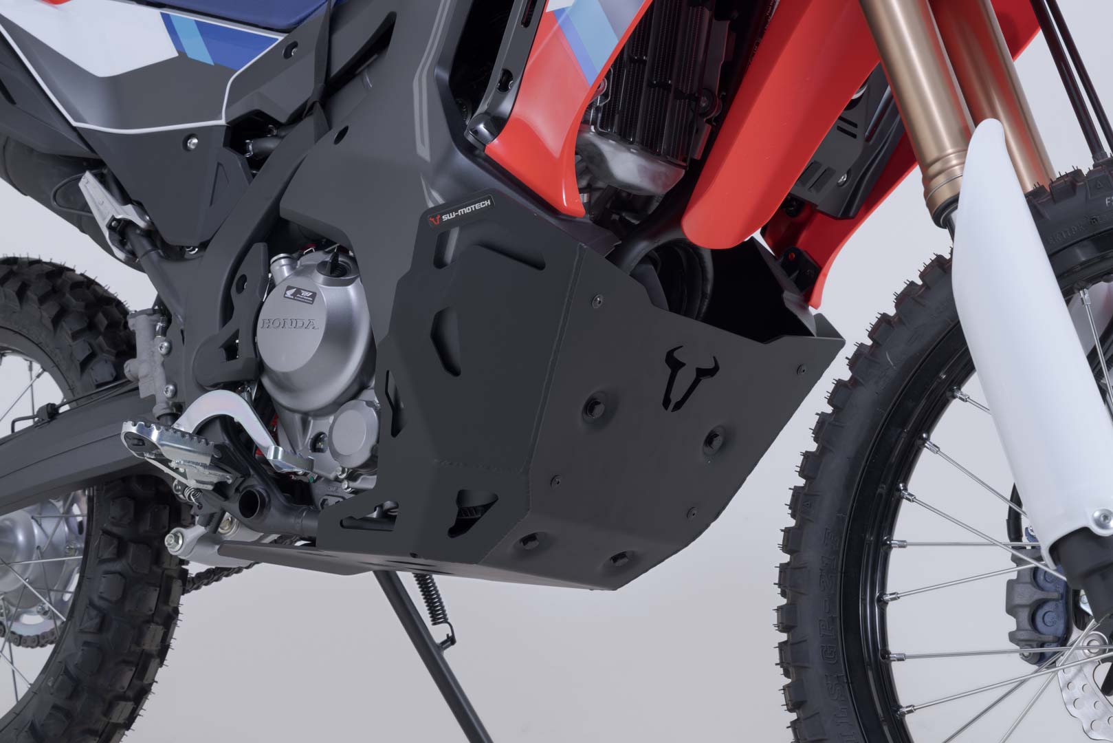 SW-MOTECH / SWモテック エンジンガード(ブラック)。Honda CRF300 ラリー(24-)。 | MSS.01.978.10000/B