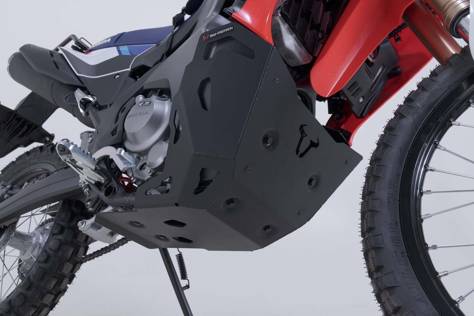 SW-MOTECH / SWモテック エンジンガード(ブラック)。Honda CRF300 ラリー(24-)。 | MSS.01.978.10000/B
