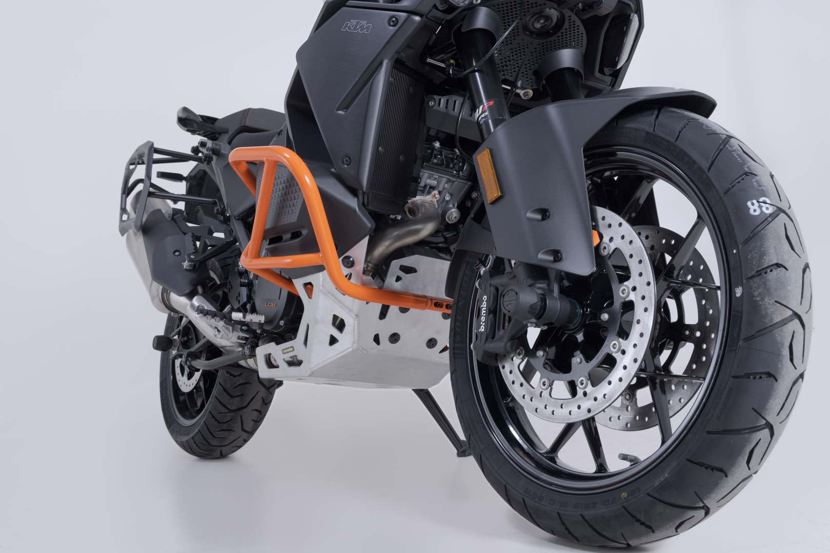 SW-MOTECH / SWモテック エンジンガード(シルバー)。KTM 1290 / 1390 Super Adventure(21年以降)。 | MSS.04.835.10003/S