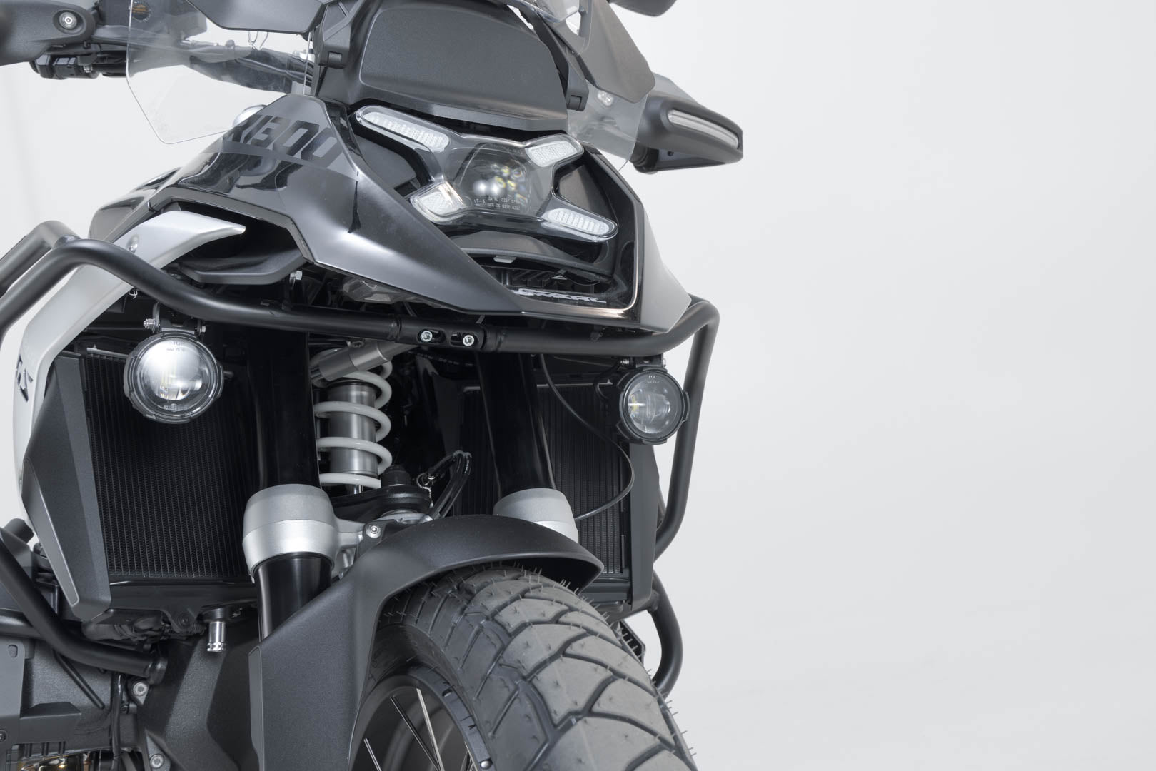 SW-MOTECH / SWモテック EVO ロングレンジヘッドライトキット(ブラック)。BMW R 1300 GS(23-)。 | NSW.07.975.61000/B