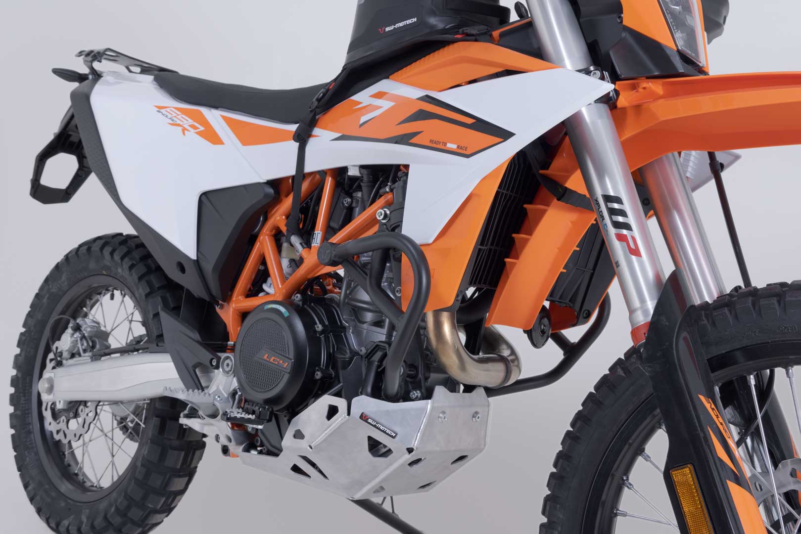 SW-MOTECH / SWモテック ブラック・クラッシュバー。KTM 690 Enduro R (25-)。 | SBL.04.946.10000/B