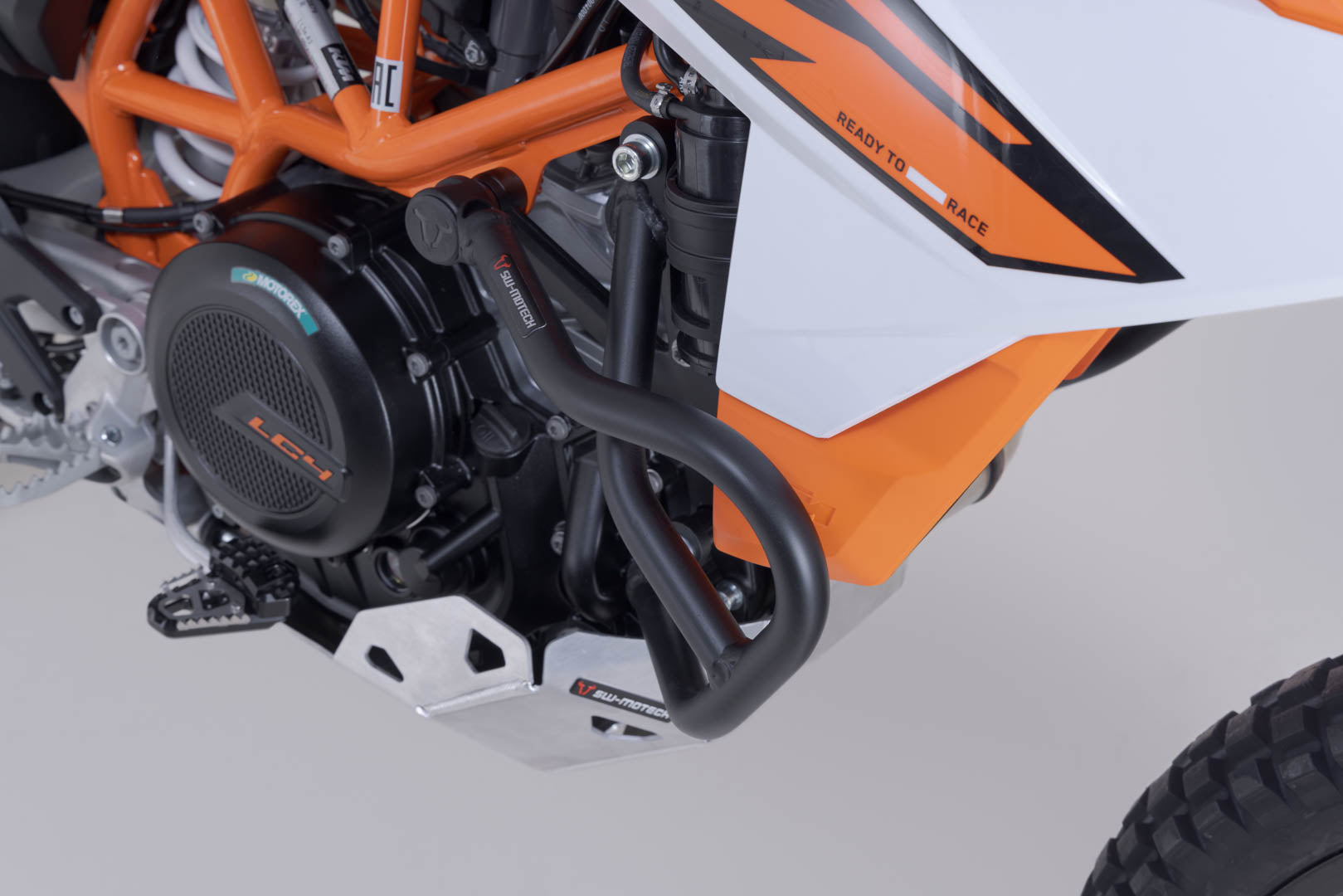 SW-MOTECH / SWモテック ブラック・クラッシュバー。KTM 690 Enduro R (25-)。 | SBL.04.946.10000/B