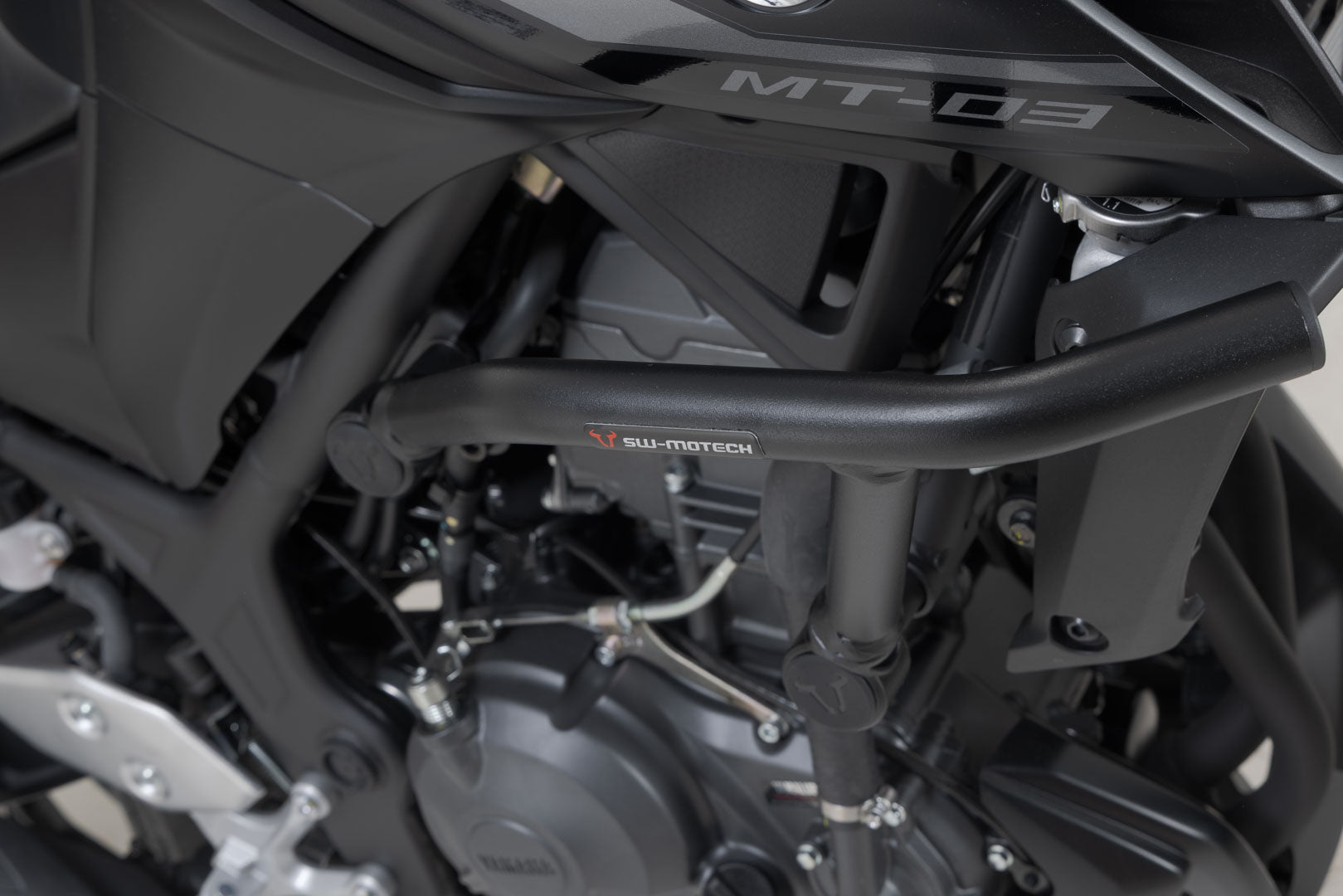 SW-MOTECH / SWモテック クラッシュバー(ブラック)。Yamaha MT-03(16-)。 | SBL.06.627.10003/B