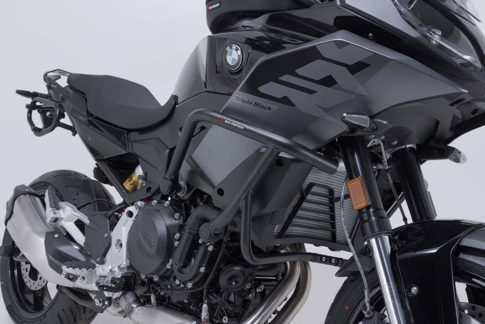 SW-MOTECH / SWモテック クラッシュバー・ブラック。BMW F 900 XR (19-)。 | SBL.07.949.10001/B