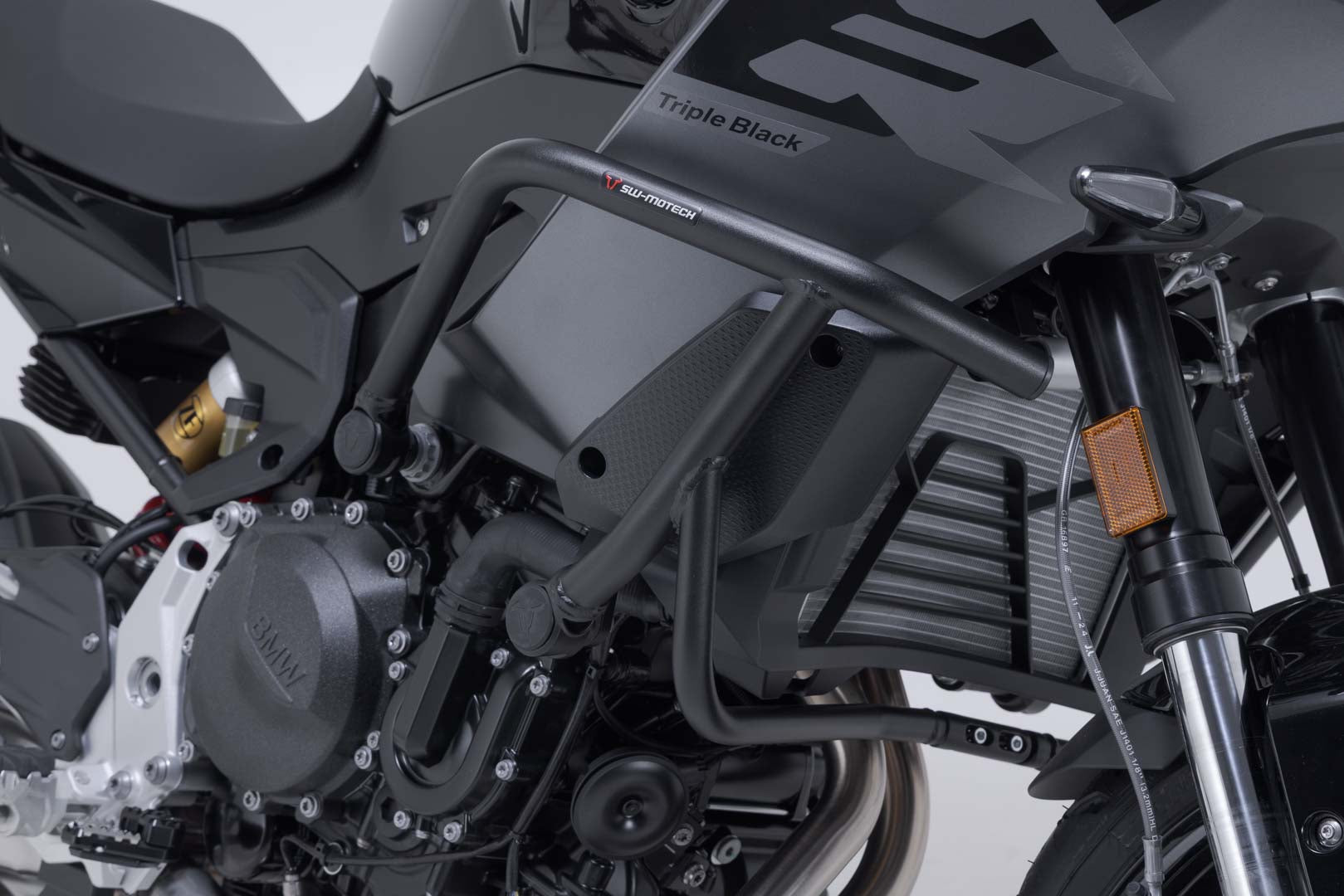 SW-MOTECH / SWモテック クラッシュバー・ブラック。BMW F 900 XR (19-)。 | SBL.07.949.10001/B
