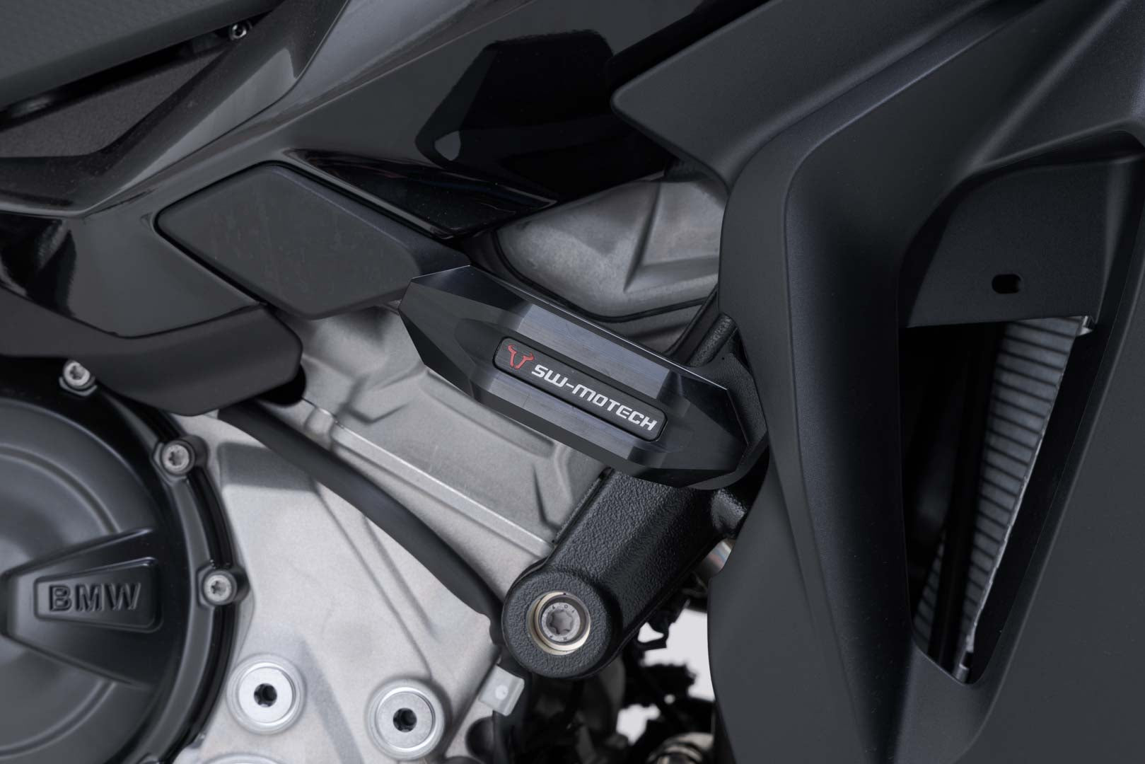 SW-MOTECH / SWモテック フォールパッドキット(ブラック)。BMW S 1000 XR(19-)。 | STP.07.590.11001/B