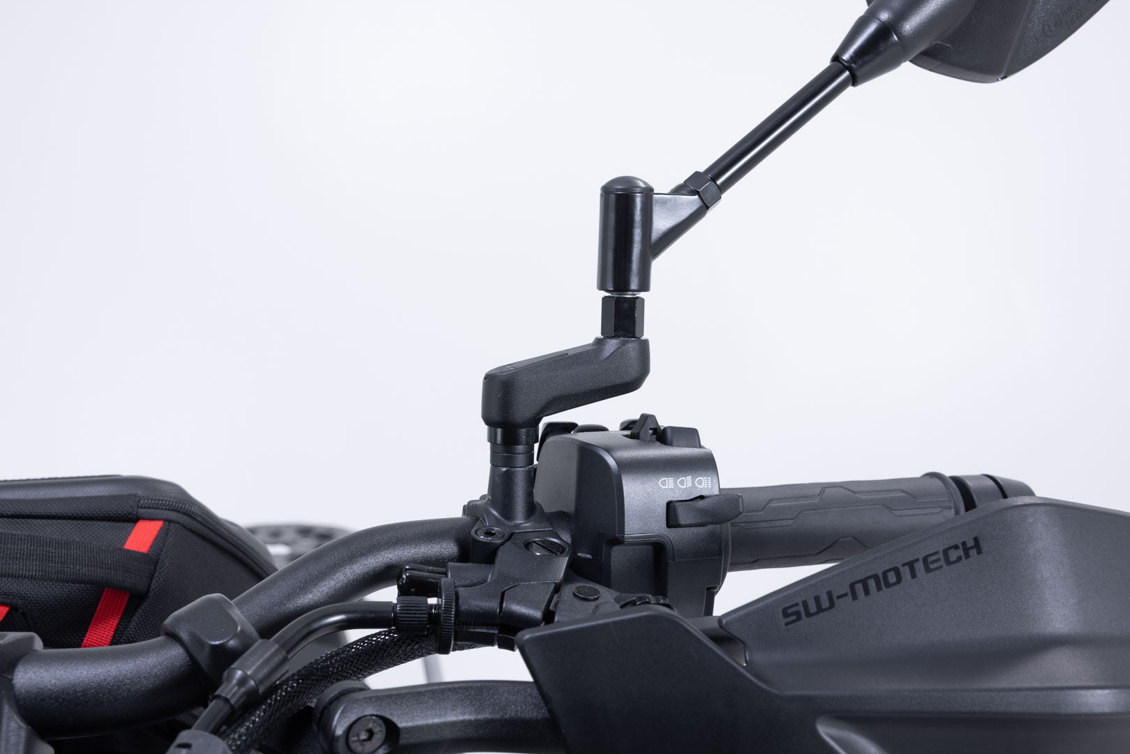 SW-MOTECH / SWモテック ミラーエクステンション(ブラック)。CFMoto 700MT / 800MT-X (24-)用。 | SVL.10.503.10000/B