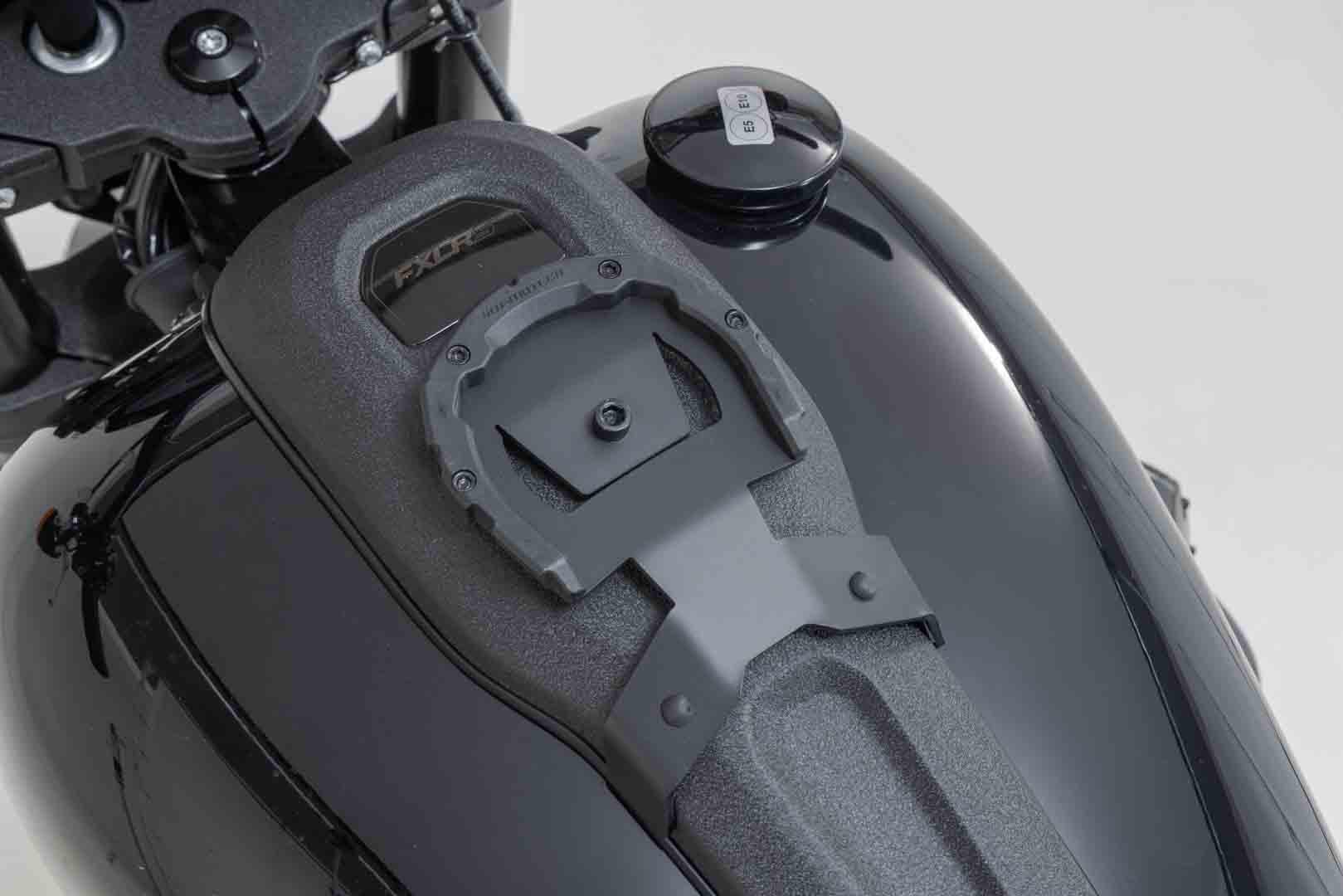 SW-MOTECH / SWモテック PRO タンクリング ブラック。Harley-Davidson ローライダー S (19-)。 | TRT.18.948.10000/B