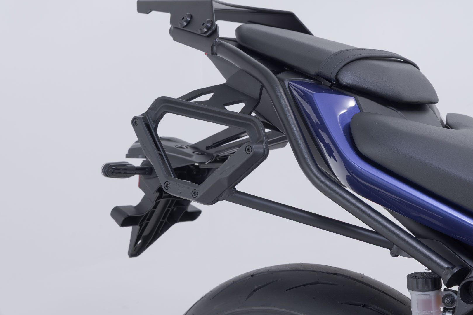 SW-MOTECH / SWモテック V-LOC サイドキャリア(右側) Yamaha MT-07 (24-)。 | VMC.06.089.11000