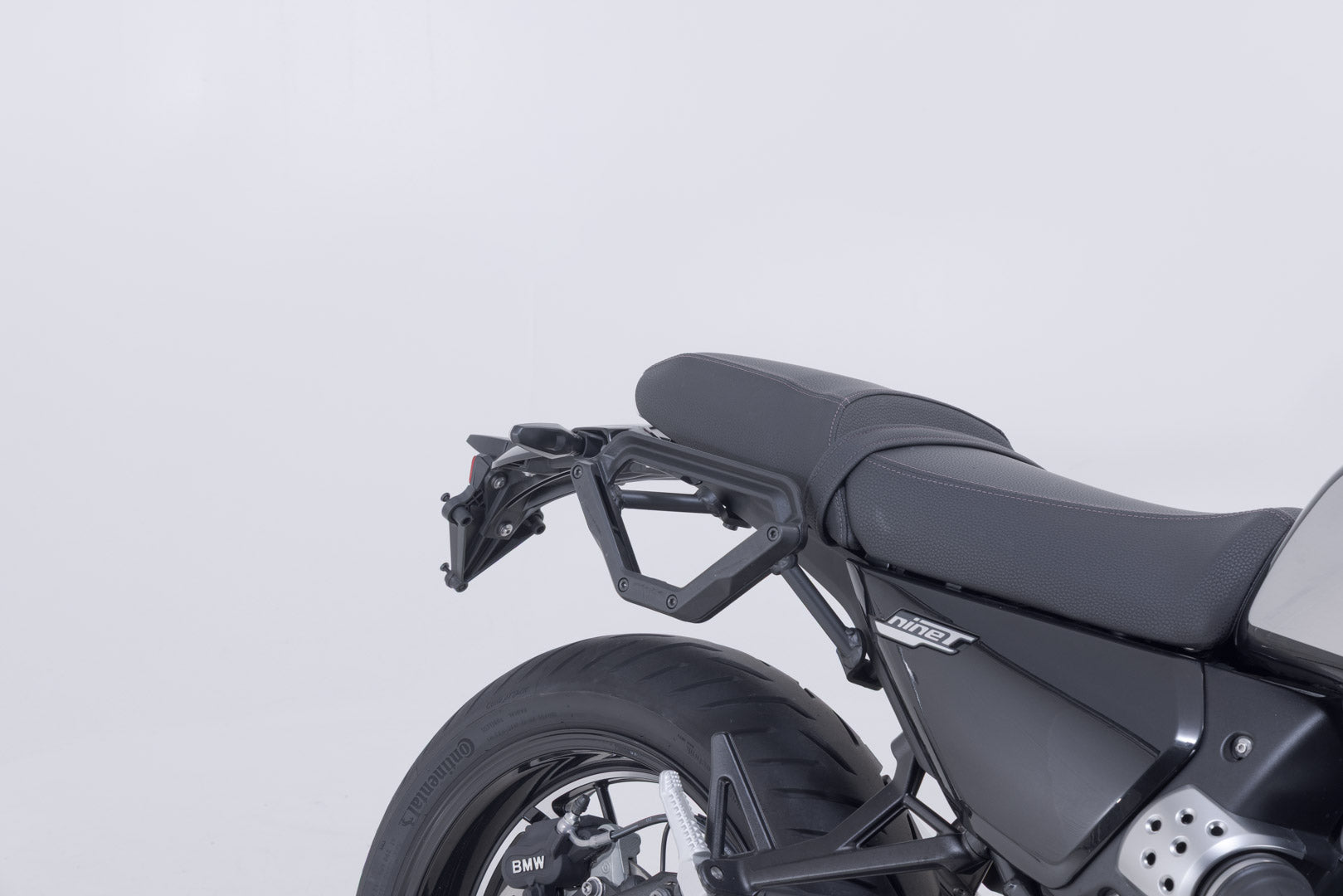 SW-MOTECH / SWモテック V-LOC サイドキャリア(右側) BMW R 12 S / R 12 nineT (23-)用。 | VMC.07.968.11000