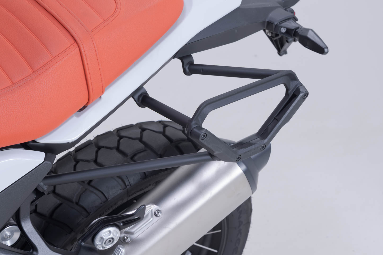 SW-MOTECH / SWモテック V-LOC サイドキャリア(左側) BMW R 12 G/S (24-)。 | VMC.07.997.10000