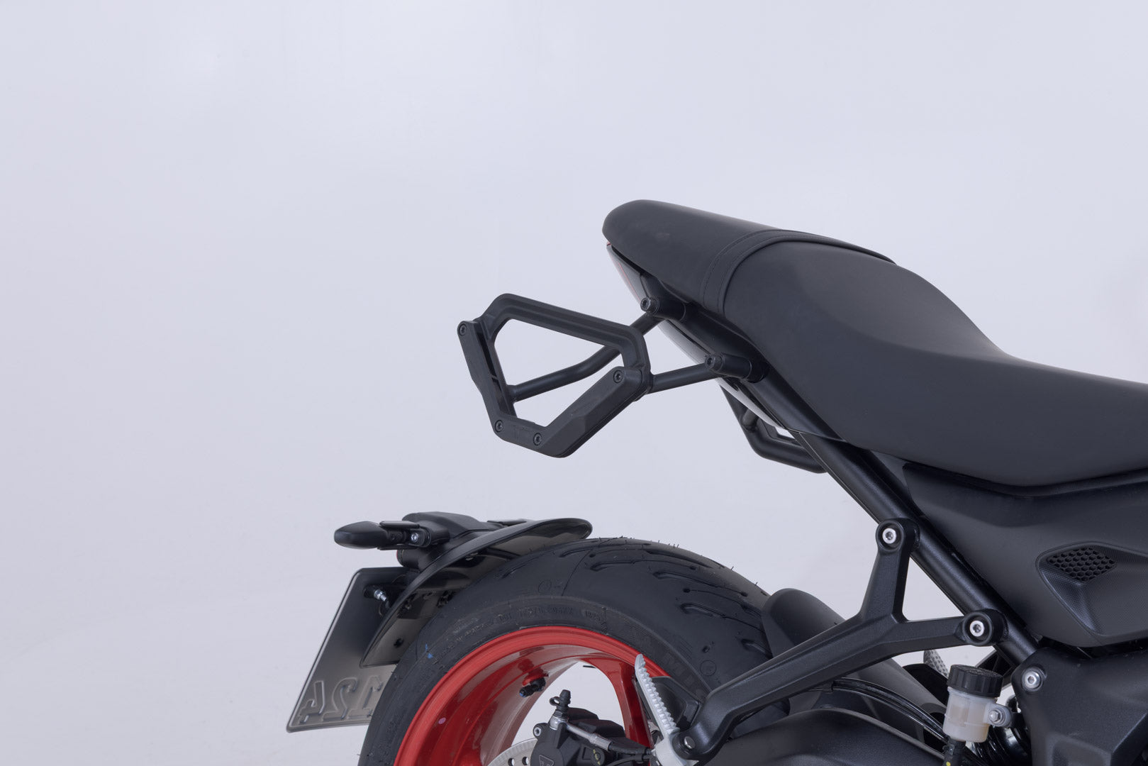 SW-MOTECH / SWモテック V-LOC サイドキャリア(右側) Triumph トライデント 660 (21-25)。 | VMC.11.842.11000