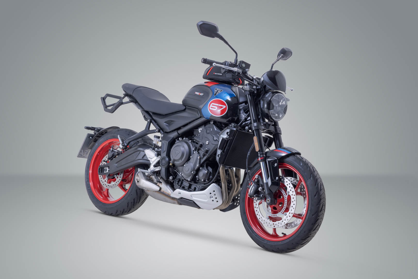 SW-MOTECH / SWモテック V-LOC サイドキャリア(右側) Triumph トライデント 660 (21-25)。 | VMC.11.842.11000