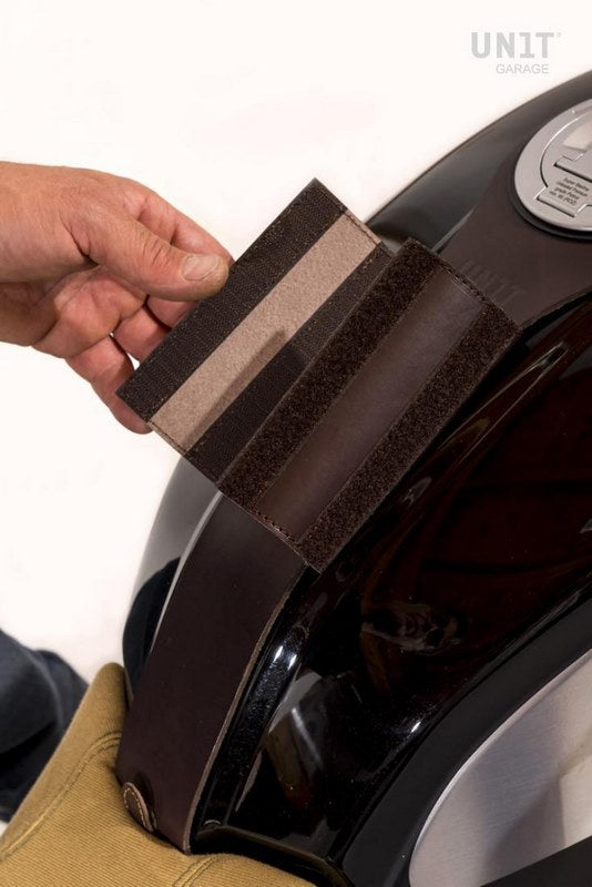 Unit Garage / ユニットガレージ タンク フォンケース ブラウン | COD. 1607ブラウン