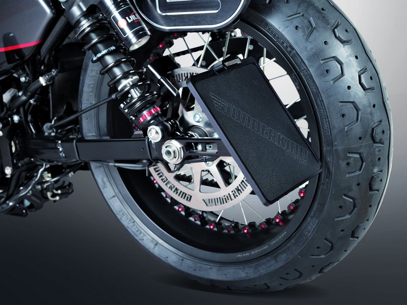 Wunderkind / ワンダーカインド ナンバープレートホルダー 220x200mm / ブラック | 106608-A92-F15