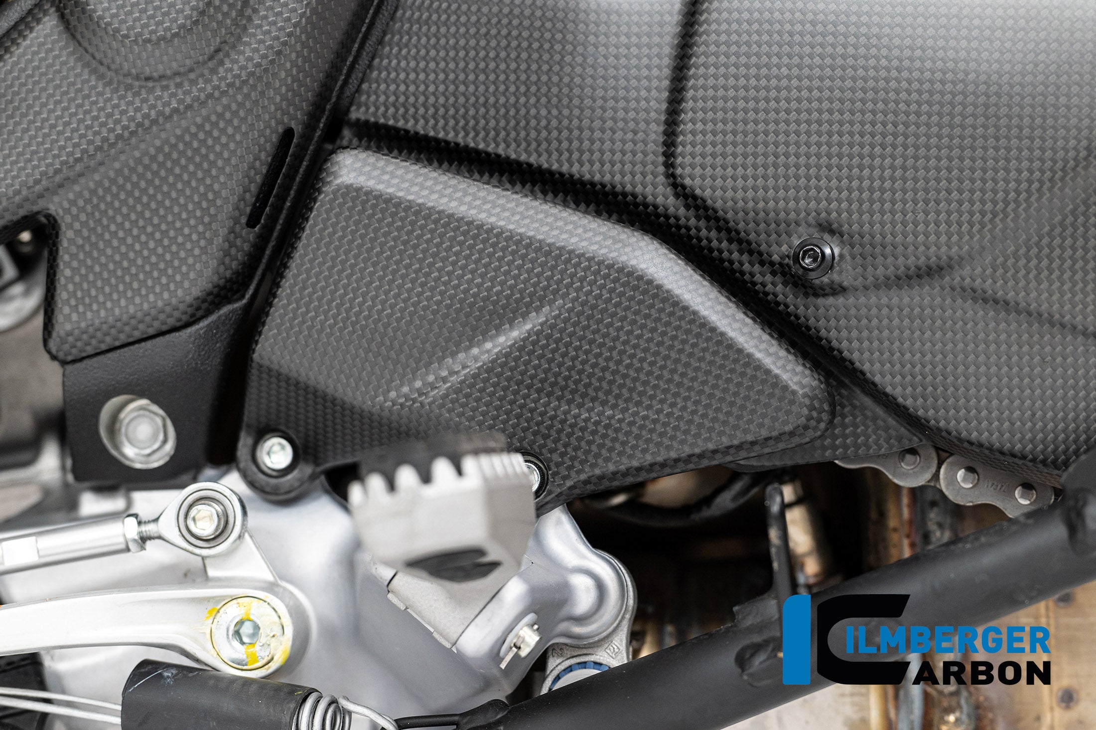 Ilmberger Carbon / イルムバーガー 左側ヒールガード カーボンマット Ducati Multistrada V4 2025 | CM.FSL.003.MTS25