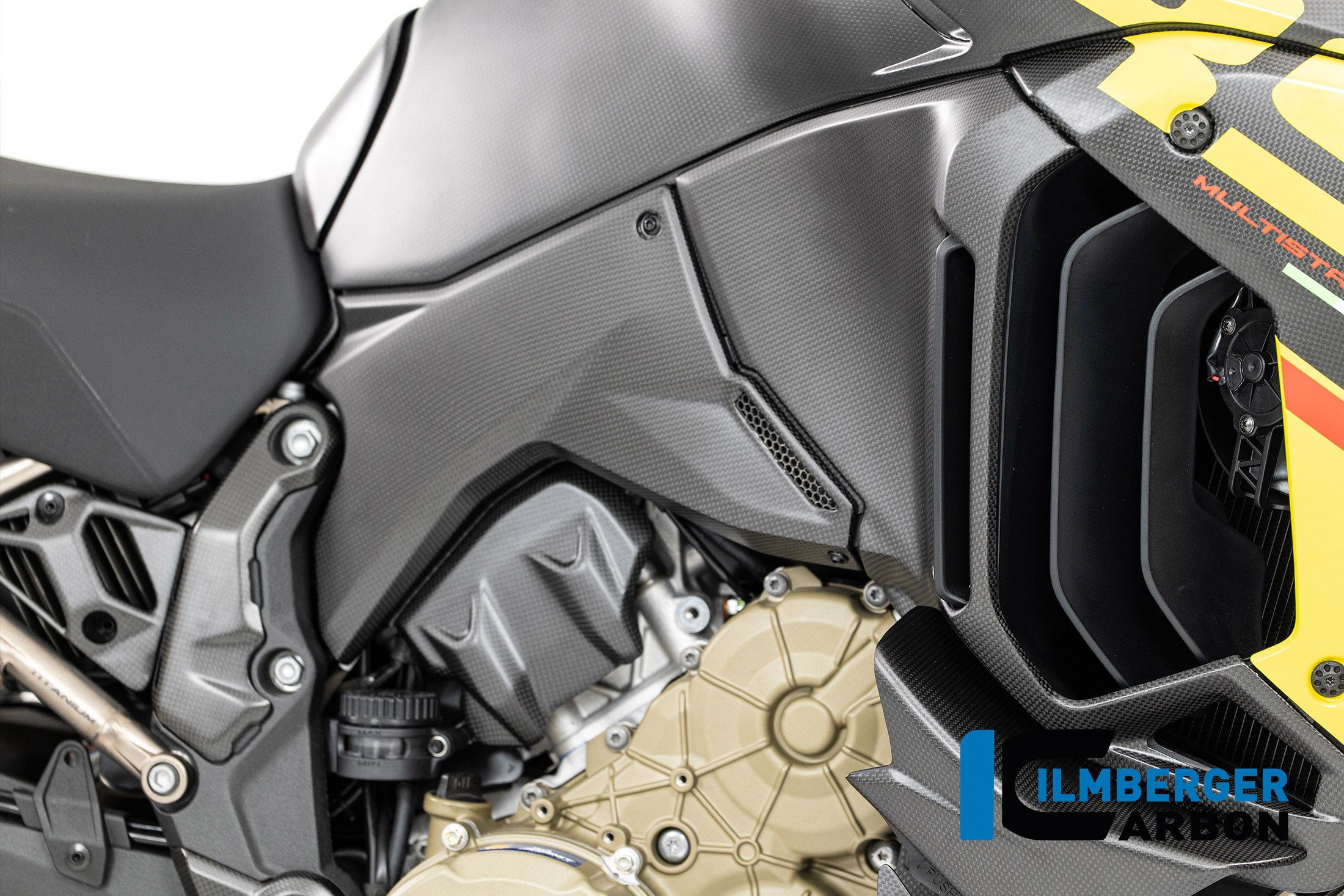 Ilmberger Carbon / イルムバーガー 右側タンクカバー カーボンマット Ducati Multistrada V4 2025 | CM.TUR.031.MTS25