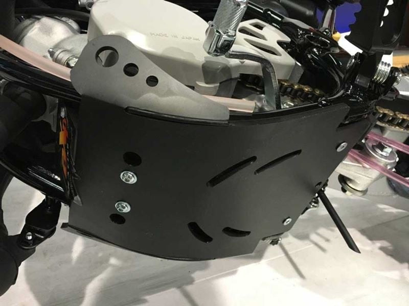 AXP-Racing / エーエックスピーレーシング スキッドプレート PHD 6mm - ブラック | AX1042