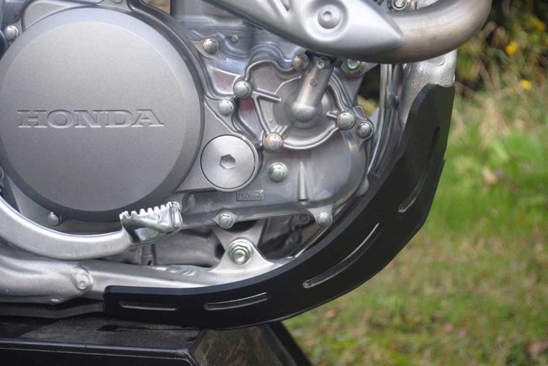 AXP-Racing / エーエックスピーレーシング スキッドプレート PHD 6mm - ブラック | AX1256