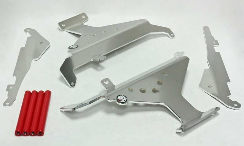 AXP-Racing / エーエックスピーレーシング ラジエーターブレース - レッドスペーサー | AX1336