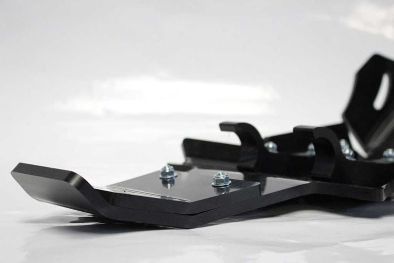 AXP-Racing / エーエックスピーレーシング Xtrem HDPE スキッドプレート - ブラック | AX1421