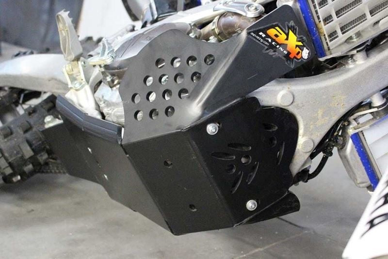 AXP-Racing / エーエックスピーレーシング Xtrem HDPE スキッドプレート - ブラック | AX1427