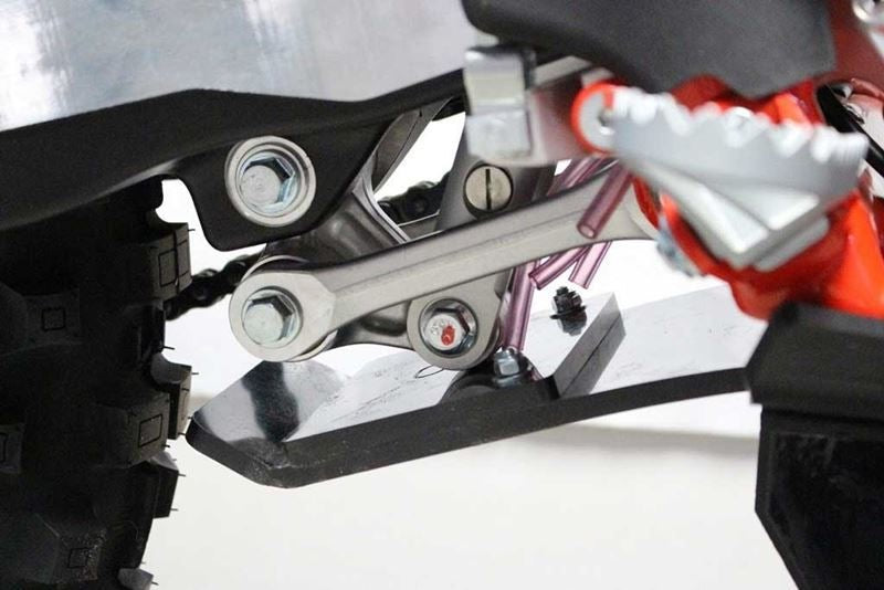 AXP-Racing / エーエックスピーレーシング Xtrem HDPE スキッドプレート - ブラック | AX1430